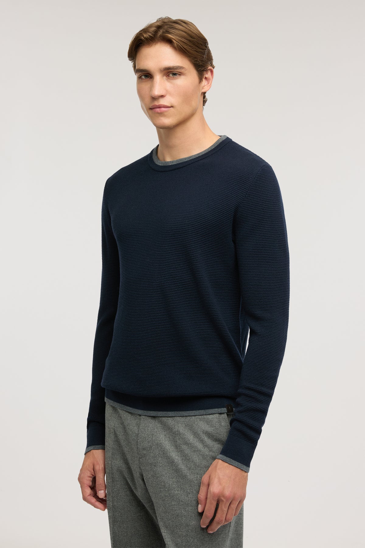 Maglia girocollo in lana regular fit con profili a contrasto 1|858ccc7f7b0ee21cf9d90ad8fdf6f412755d393b4d067df3e9c7dbe96fa28f47