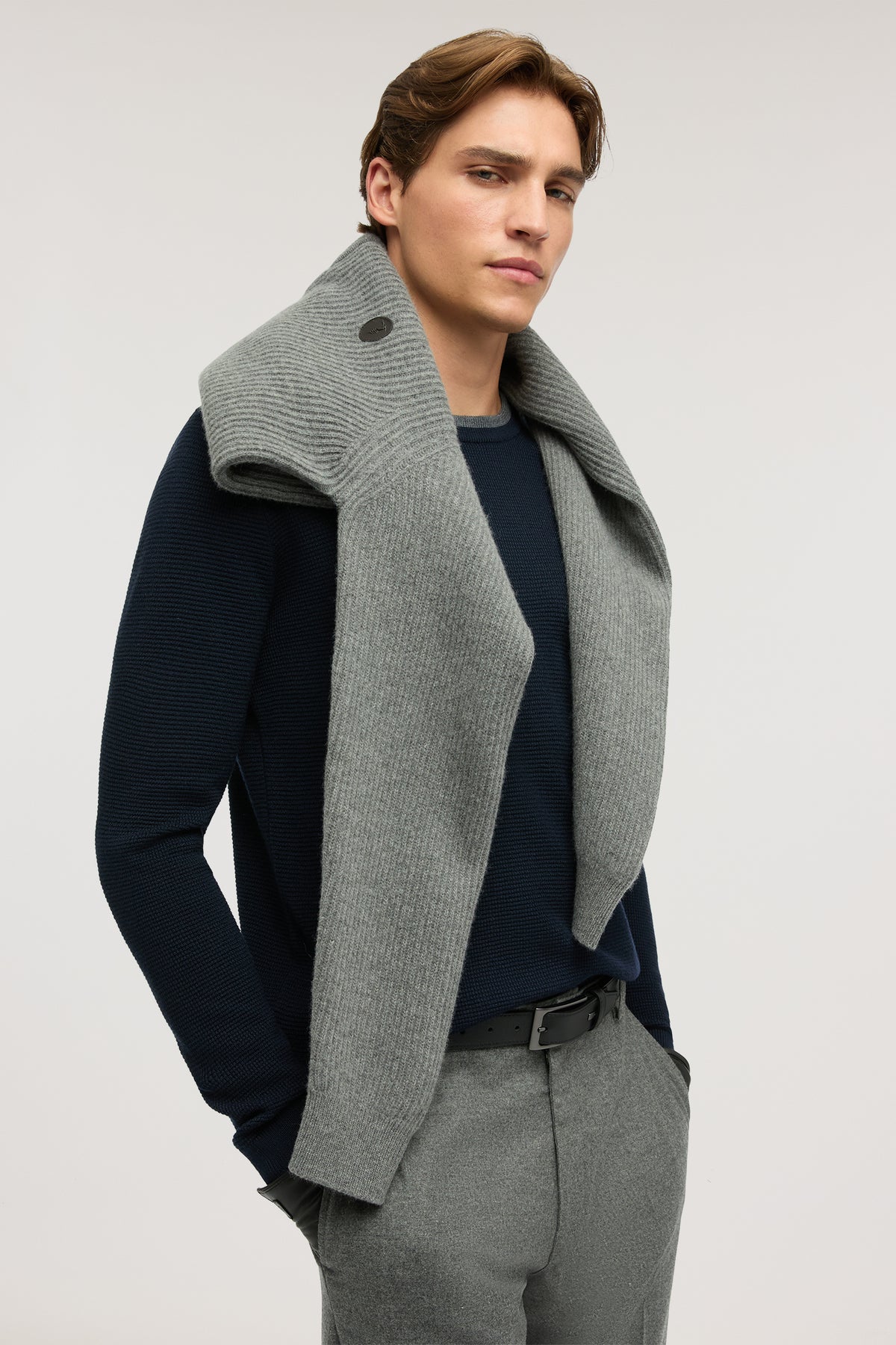 Maglia girocollo in lana regular fit con profili a contrasto 2|6c7ffcdbea7571d039eba424ff099dd1a099e52c66e28b22300dcd67125b5f23