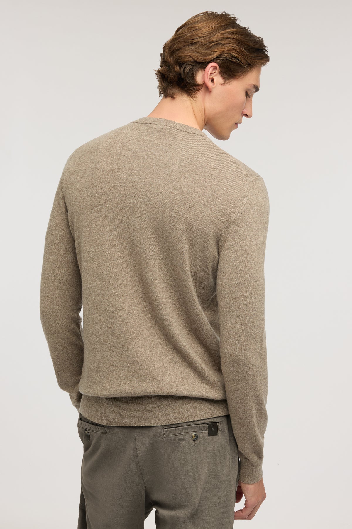 Maglia girocollo misto cashmere regular fit con patch 3|84ccf8635d12553d72fddb4a768023759c936ee8429e28613303569783560d0c
