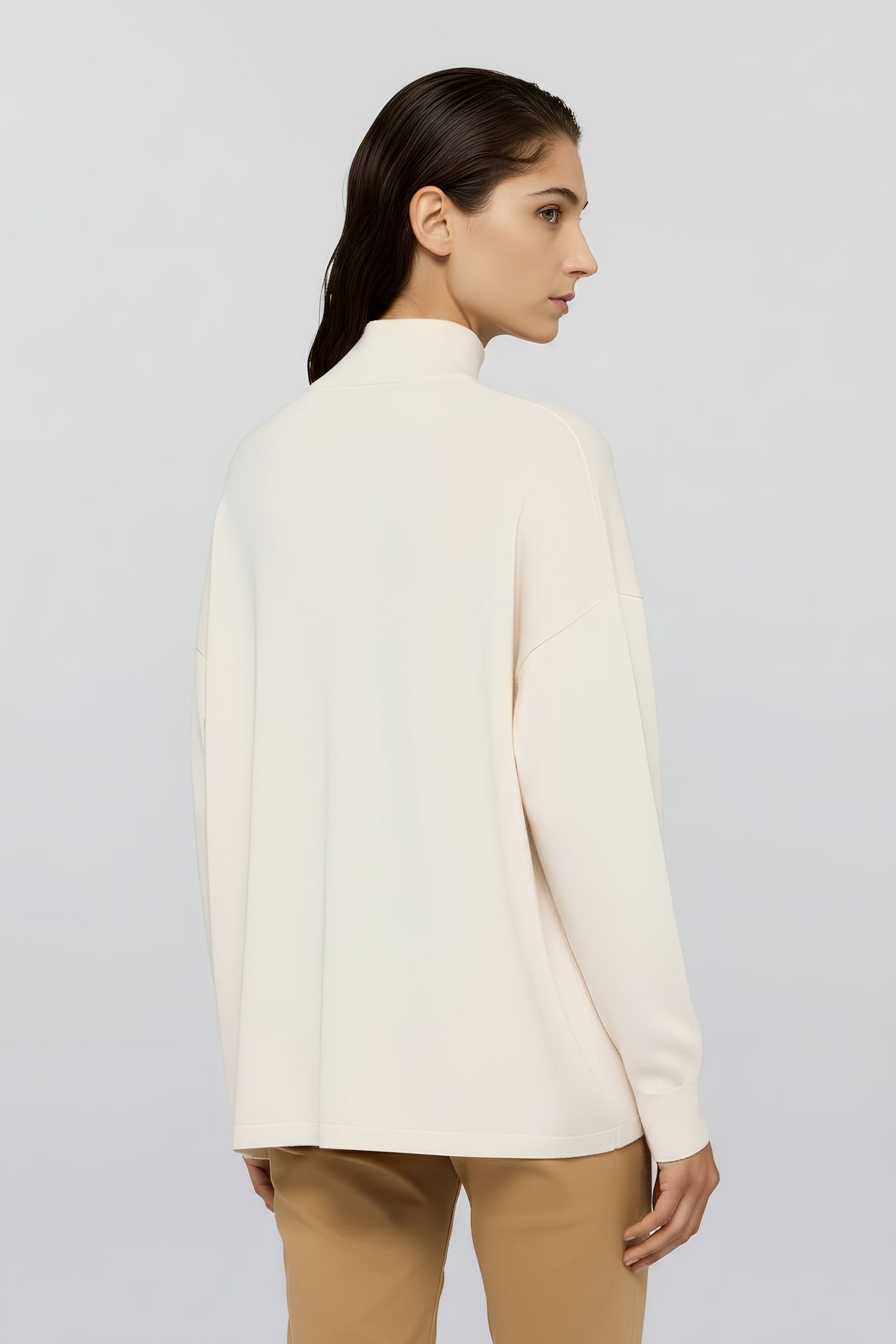 Maglia a collo alto in viscosa rasata 2|f1c0fd78227131e1321e037f98da372c1918bcd2b92ea2104dd70adc3b60d9d9