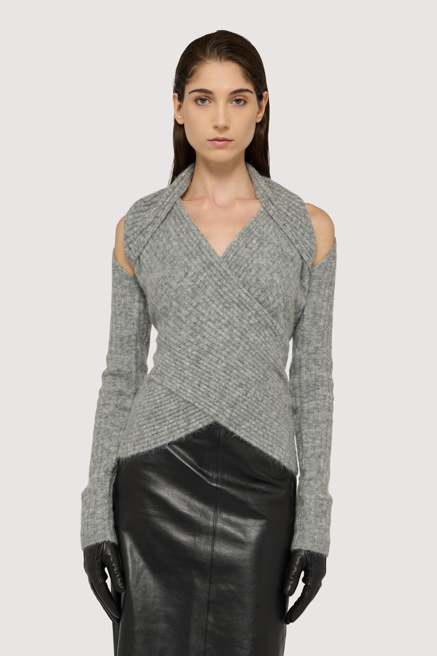 Maglia incrociata in misto mohair a coste 1|b57a44a1380f9f0ada18378fe859c0331695c1e978556b466470397911cfc490