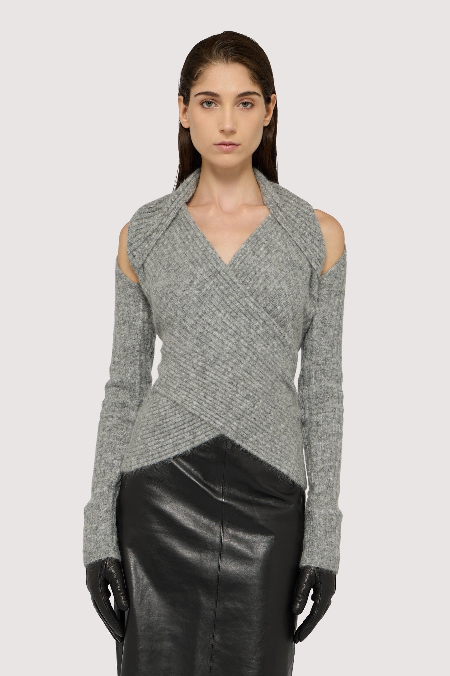 Maglia incrociata in misto mohair a coste 1|b57a44a1380f9f0ada18378fe859c0331695c1e978556b466470397911cfc490