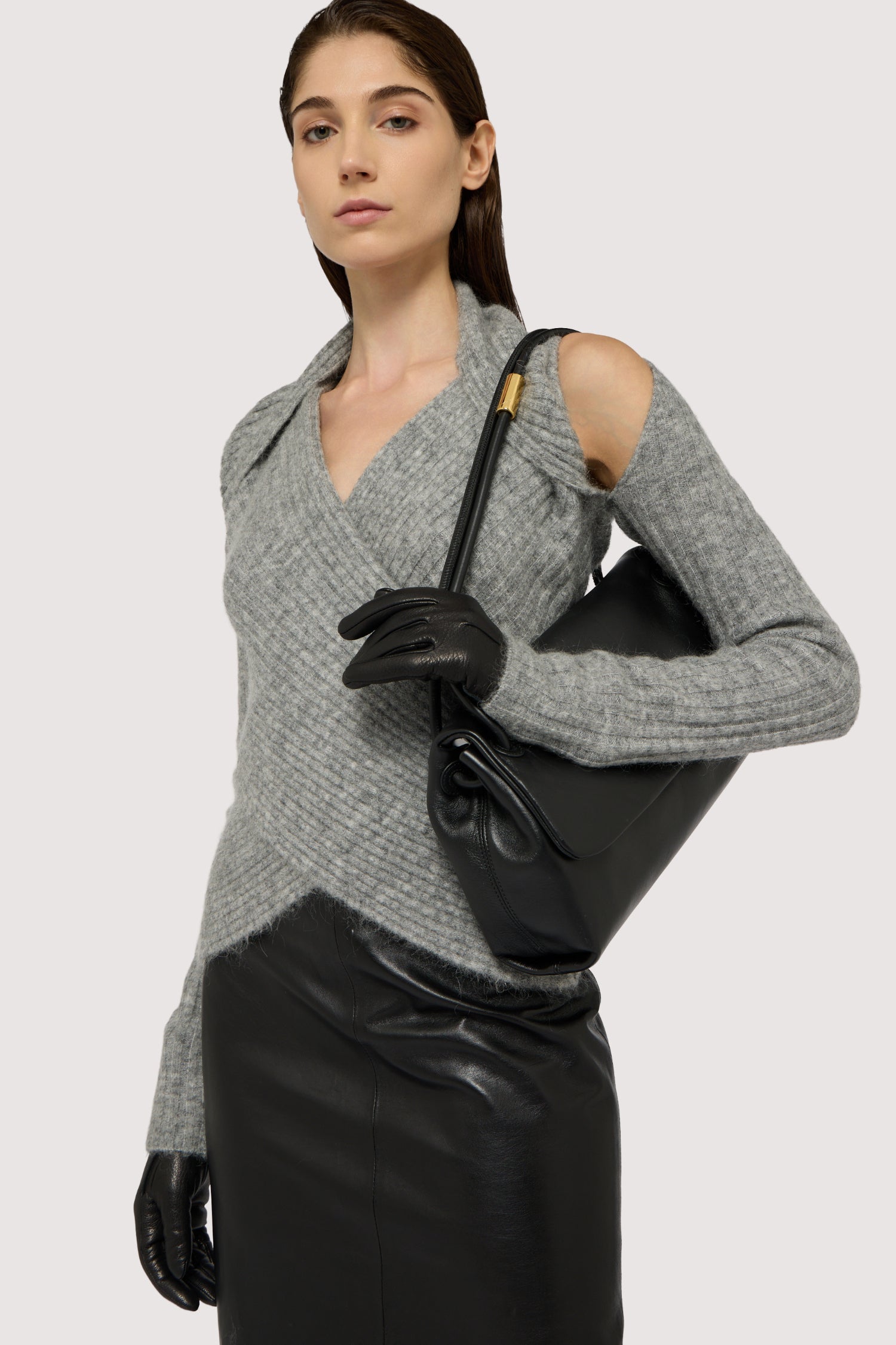 Maglia incrociata in misto mohair a coste 5|b1b6ec3aa6990fcb4b81a1d7f705a1d5853f3bd21fedb9b4550103542751a908