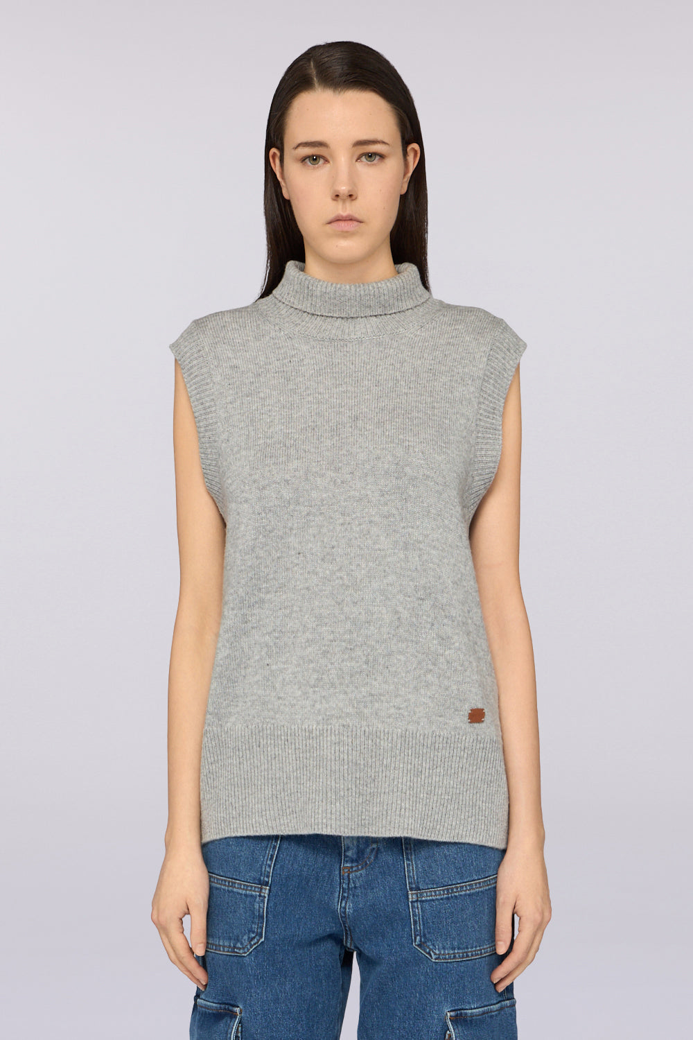 Maglia a collo alto senza maniche in misto lana 1|77ad7bbae0f983a7e88cc8c9b8991a01d65cac08b95b9ac00c615a9d3c8c8e44