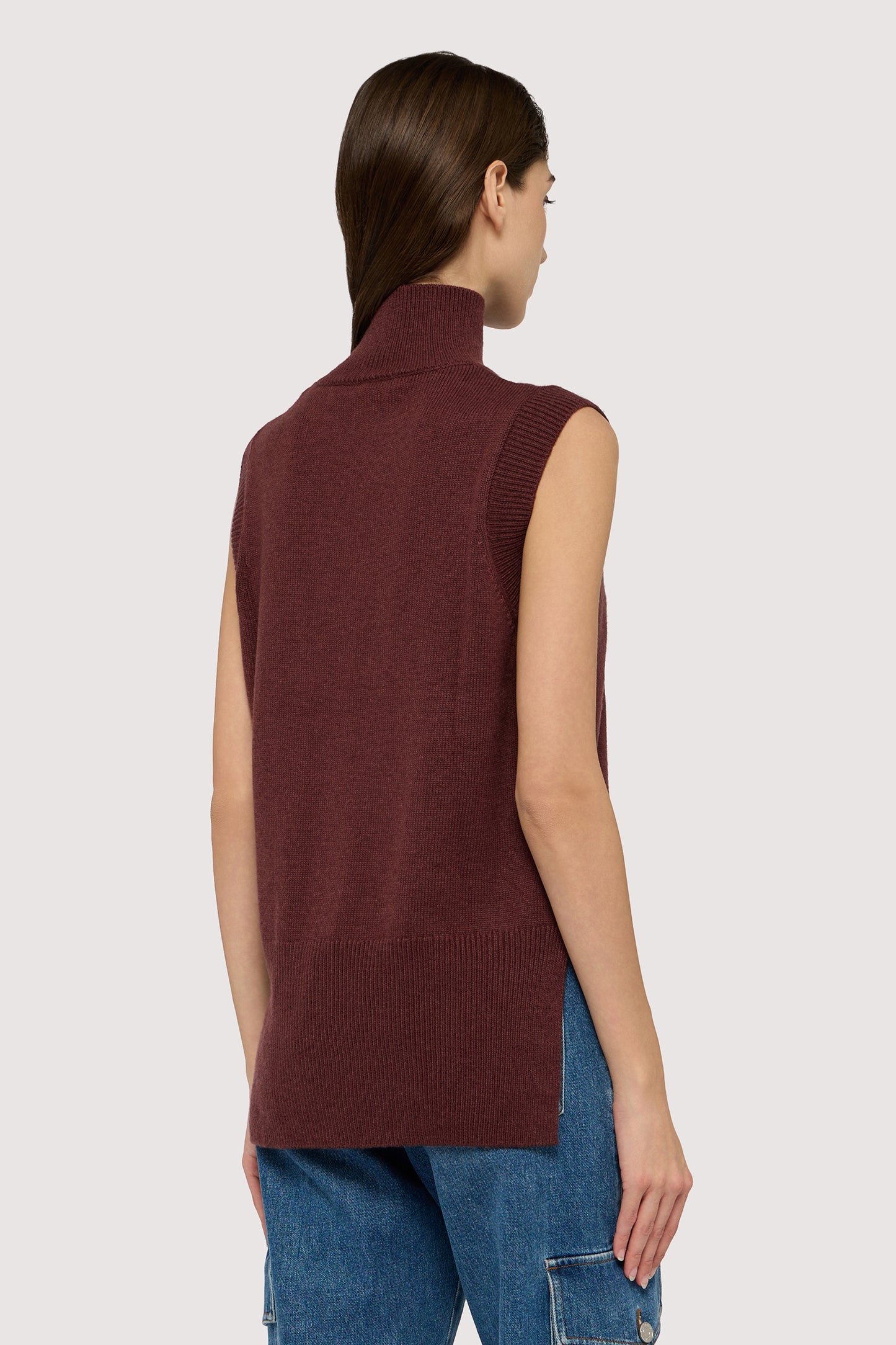 Maglia a collo alto senza maniche in misto lana 2|c098fa2a45dc292a878237214c4cf4b5f7844171c6462441cd5535962c28c15a