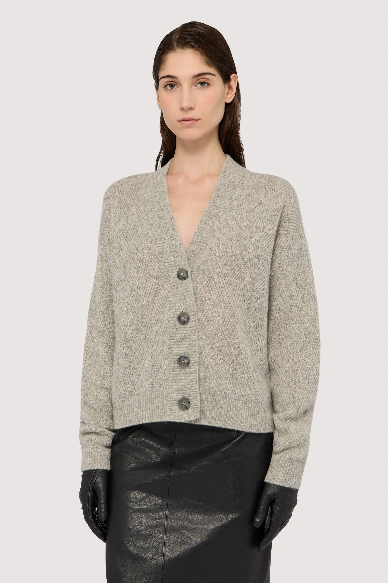 Cardigan in misto mohair super leggero 1|581ef5d5809b105ef55b30617aa3846bd97846e8270bb9db60c84b6ae4208c90