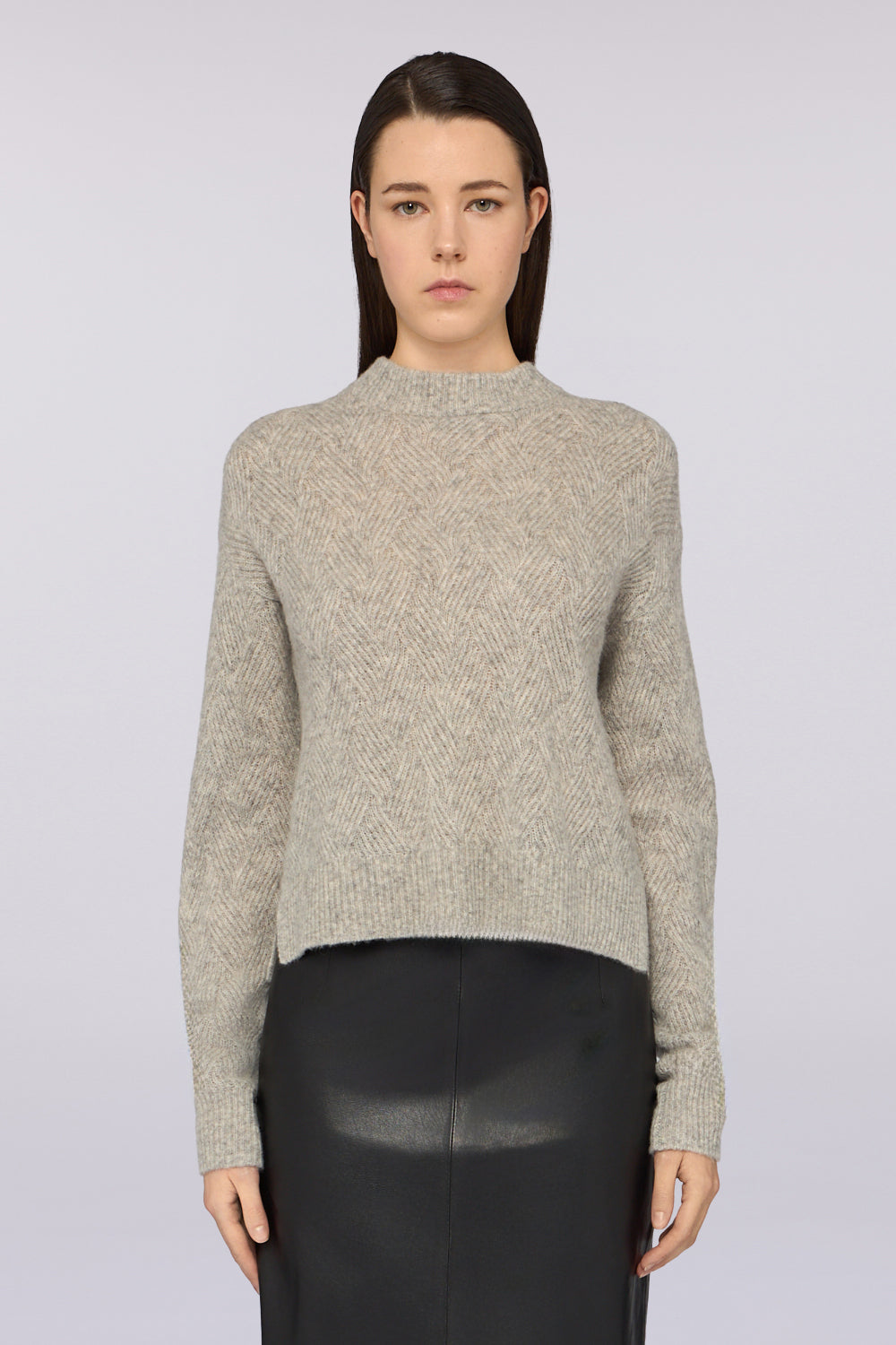 Maglia dolcevita in misto cashmere e seta 1|c324ded71c47fe18c453d67c372f814f50f241a847dcf06d6d0ffaba8de148c8