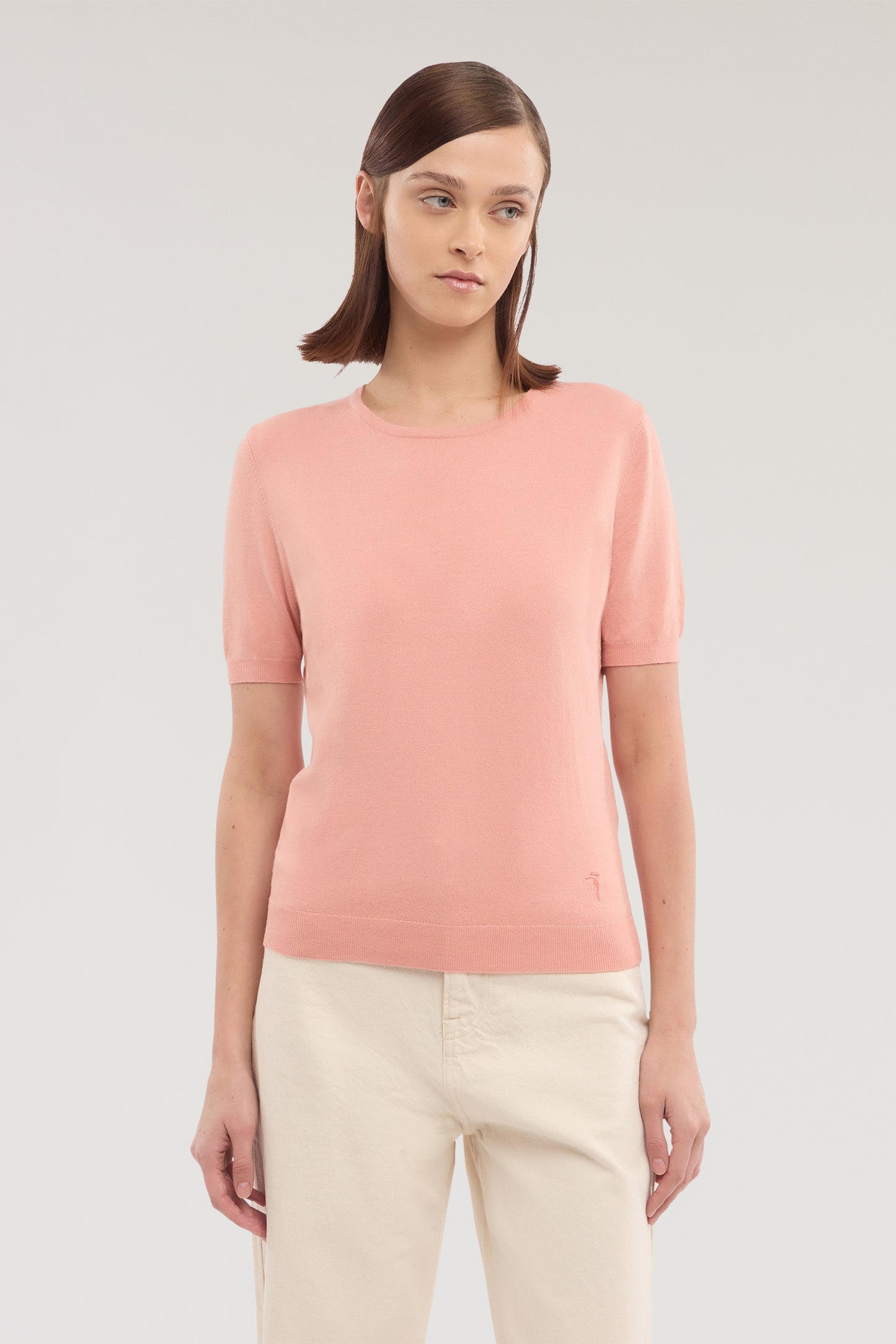Maglia a manica corta in viscosa  1|4726a6d1fc574574e68bdc0fbff34649eab712182ad5099b408500af585cca49
