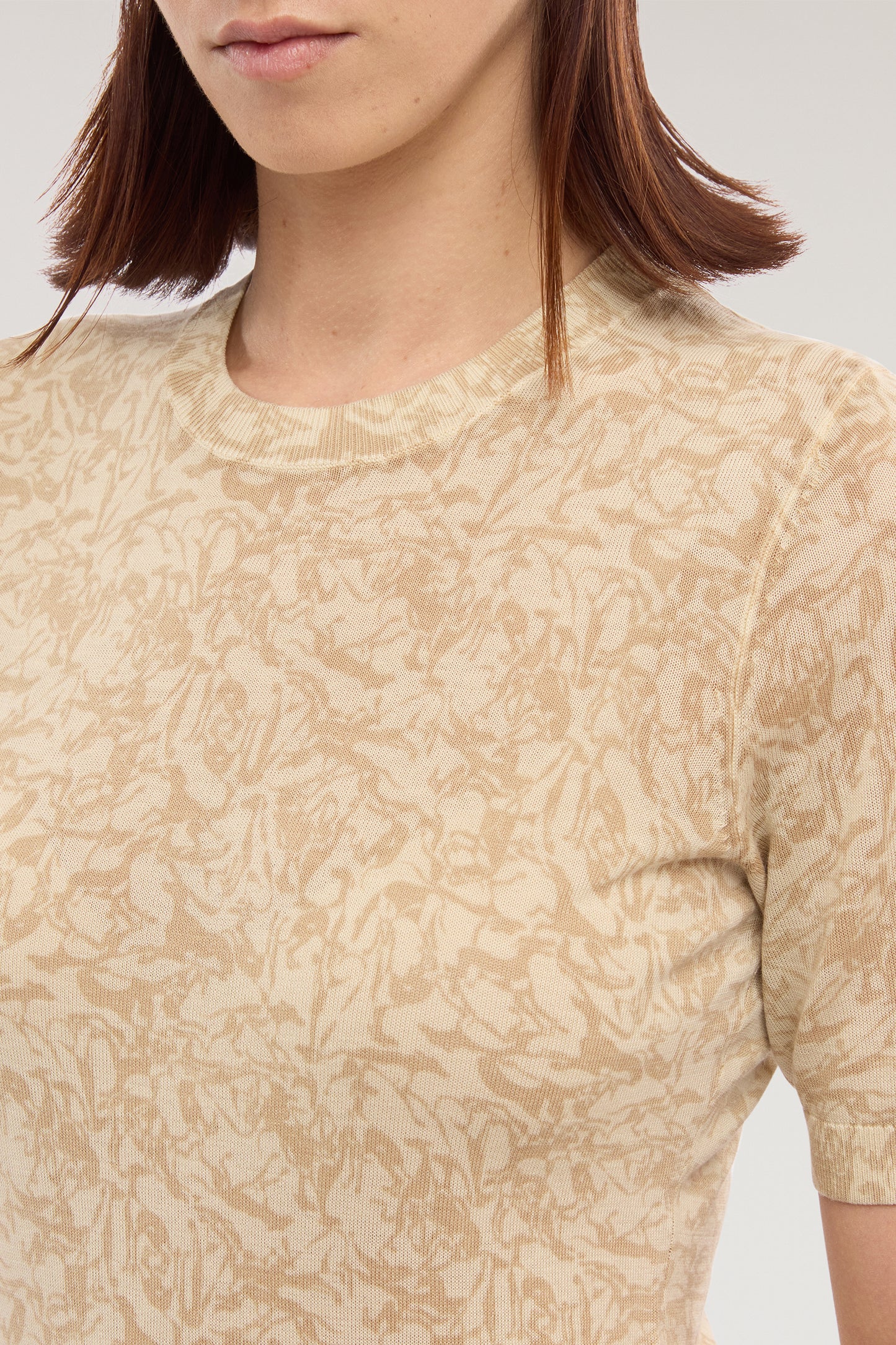 Maglia a maniche corte con stampa in lyocell 1|7bf4b9164e24bcf14cd3fe58ebbec2ae9ca993aa074986857367cbf04260762c