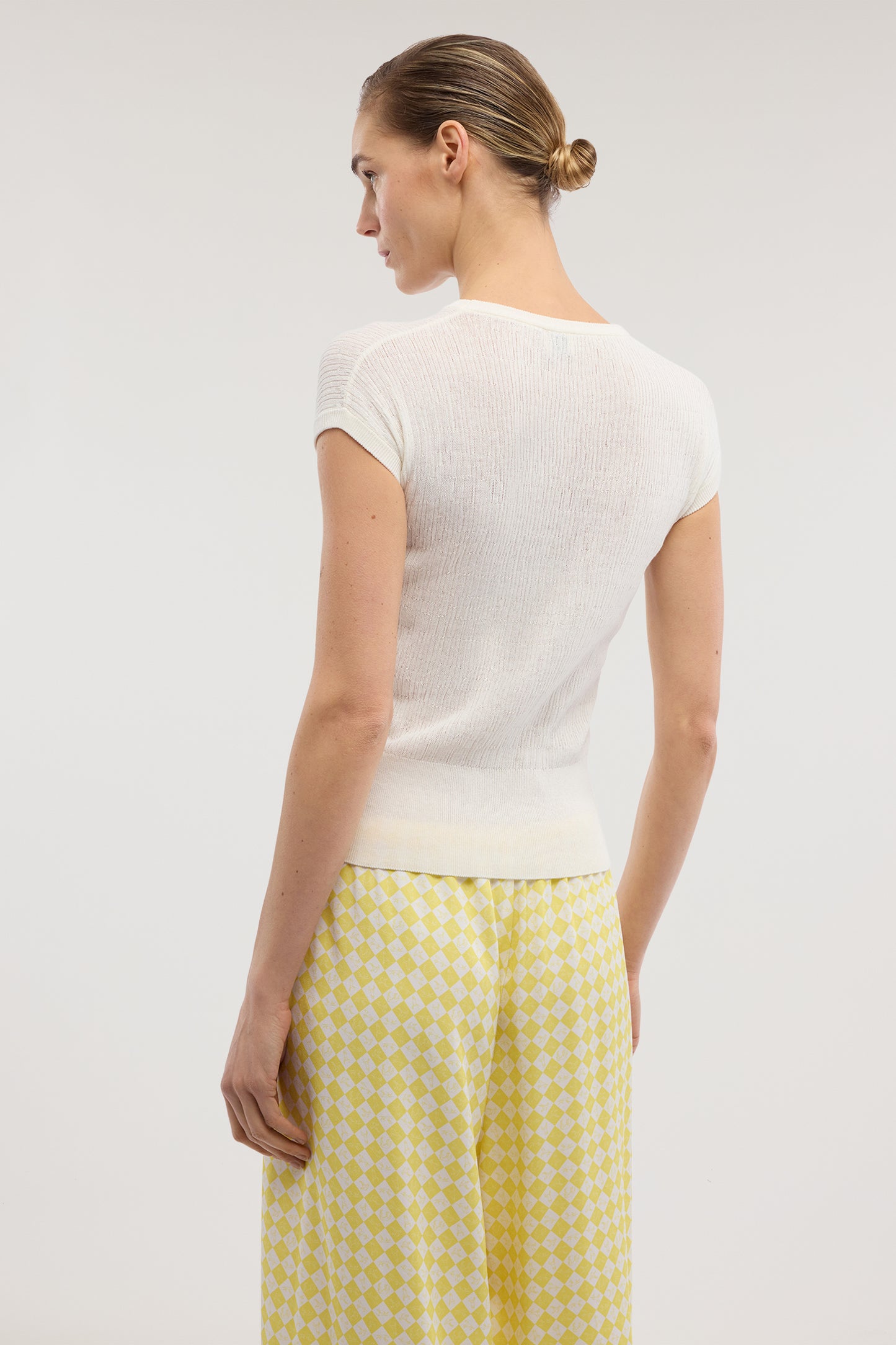 Maglia a maniche corte in cotone crepe con punto 3D 2|54f74deb5f32e79be45c6eab232f182ee77bab44982e99dde7bc7ff63ddd1137