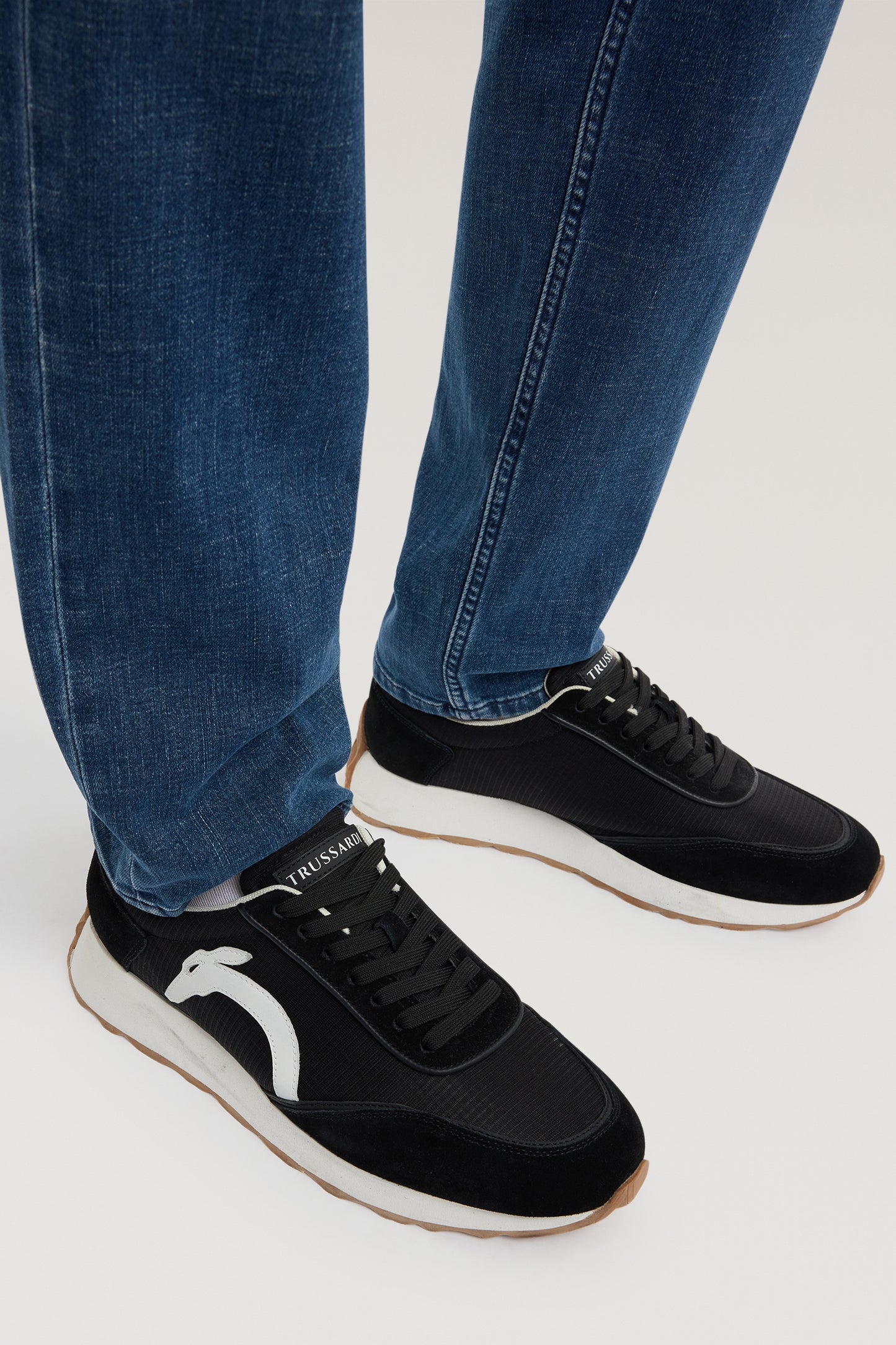 Sneaker Arrow in tessuto e cuoio 1|1dcfefa9dfeb8ba25e21116b861eb778a065746834f2a379a56b57af43a8f00c