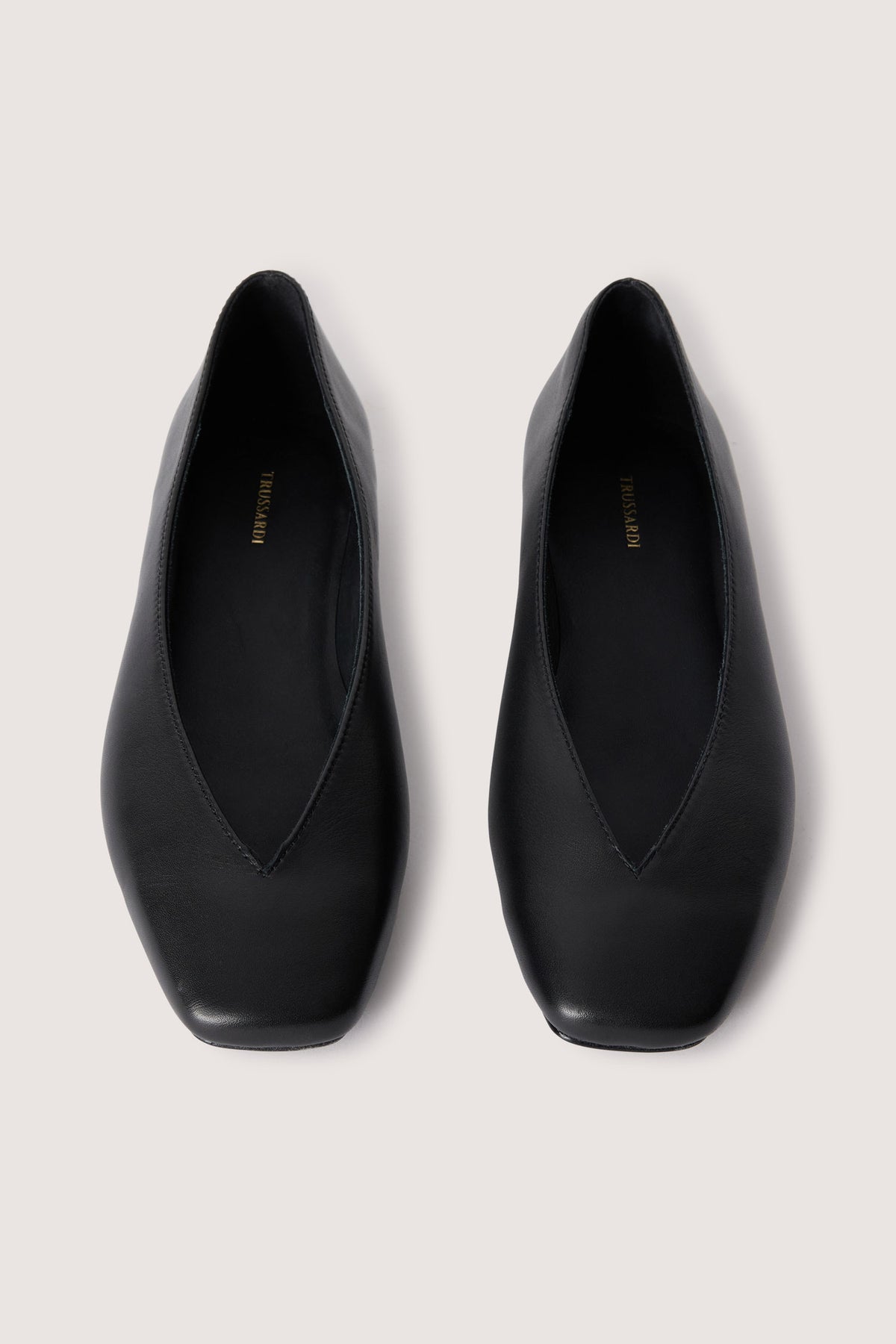 Ballerine con punta quadrata e tacco basso 2|7cfc1e95e82010c8ef3b0173f1a9979bed598d0c1cf5abeb584098c42e1880d2