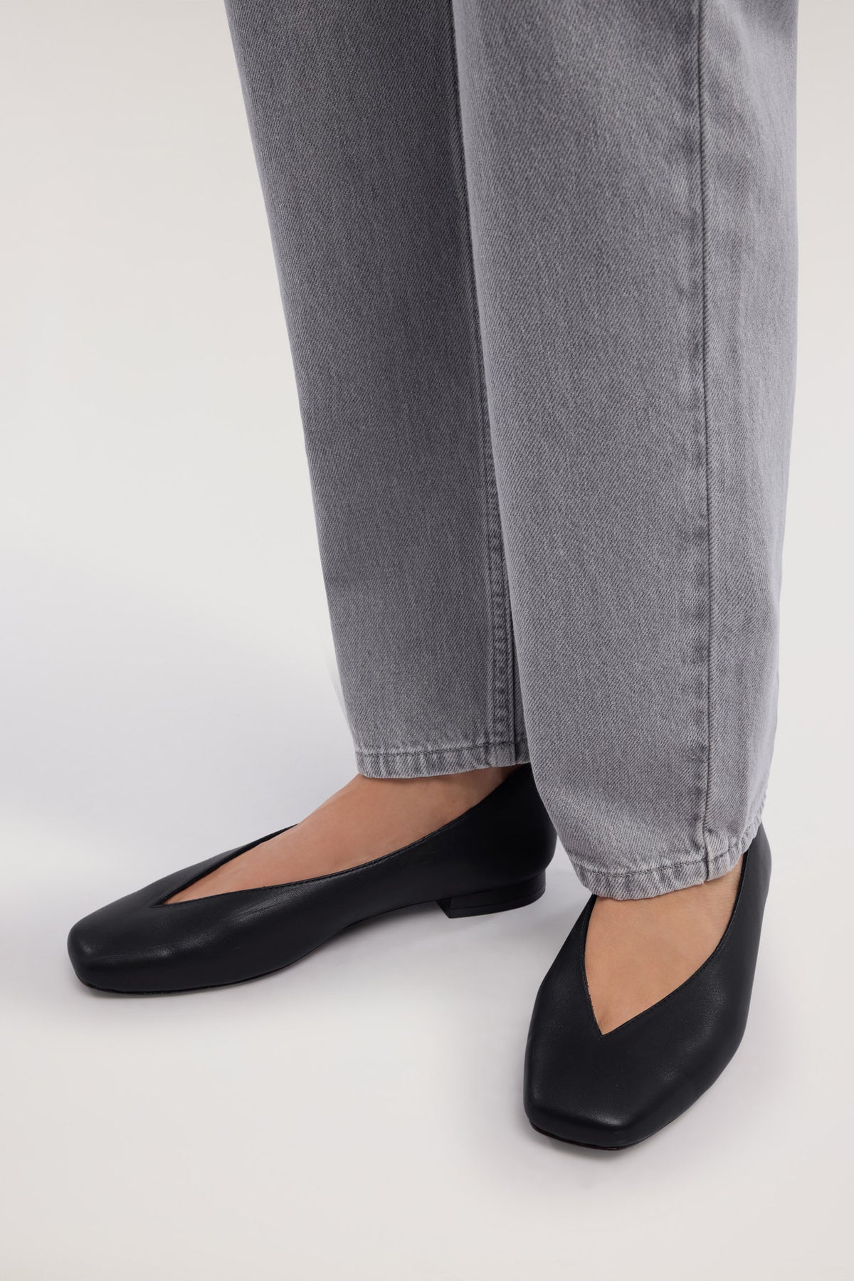 Ballerine con punta quadrata e tacco basso 3|38049fef3fbb68c08aa12fbb9b95a9dbf25aa33ffc281fa0ef745dd9c8299e71