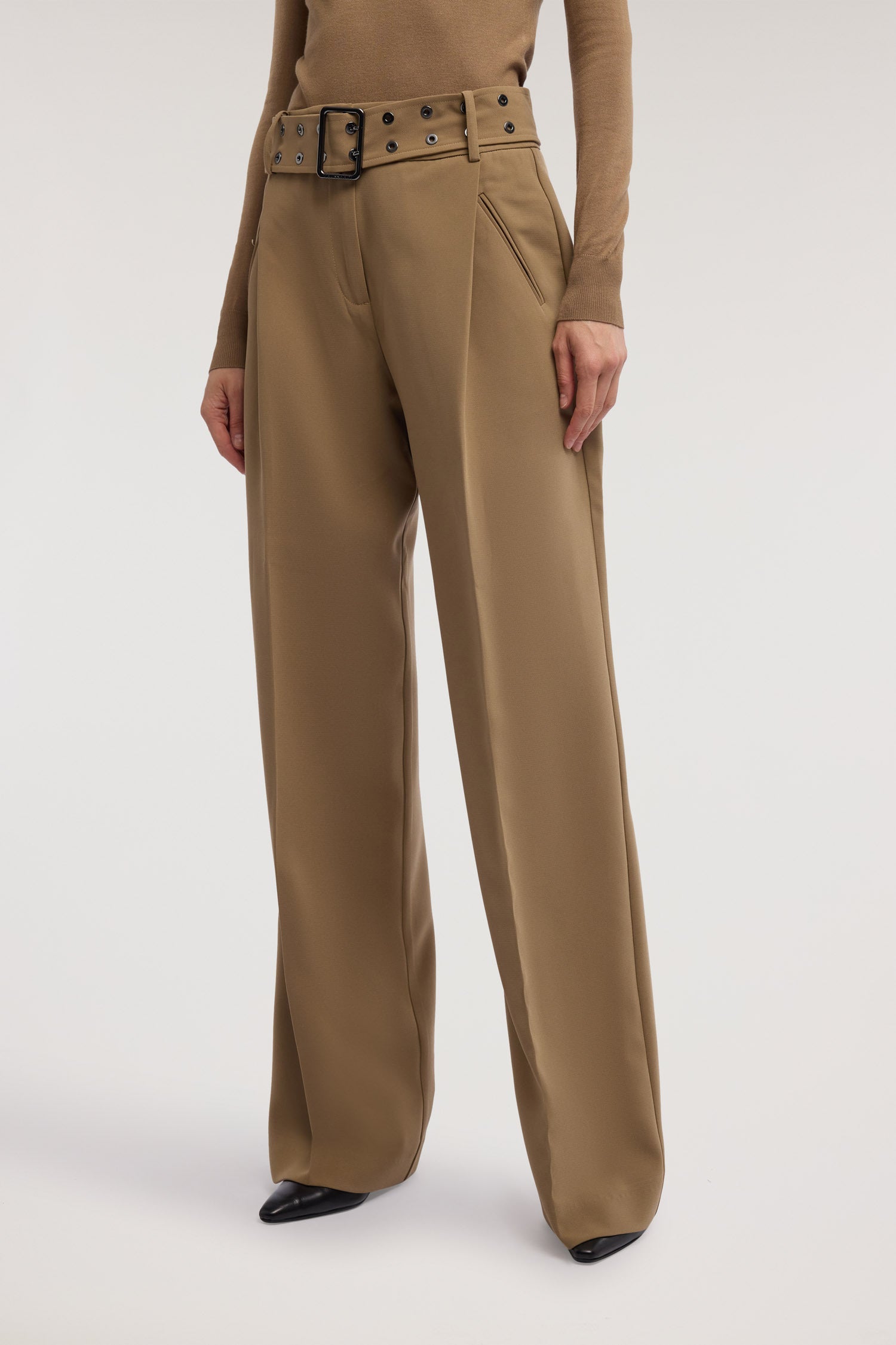 Pantalone palazzo in cady con cintura 1|0ee308d7167ace4d6f64199a234a413ba1fe032c201ac4fb9296f49e602cf8aa