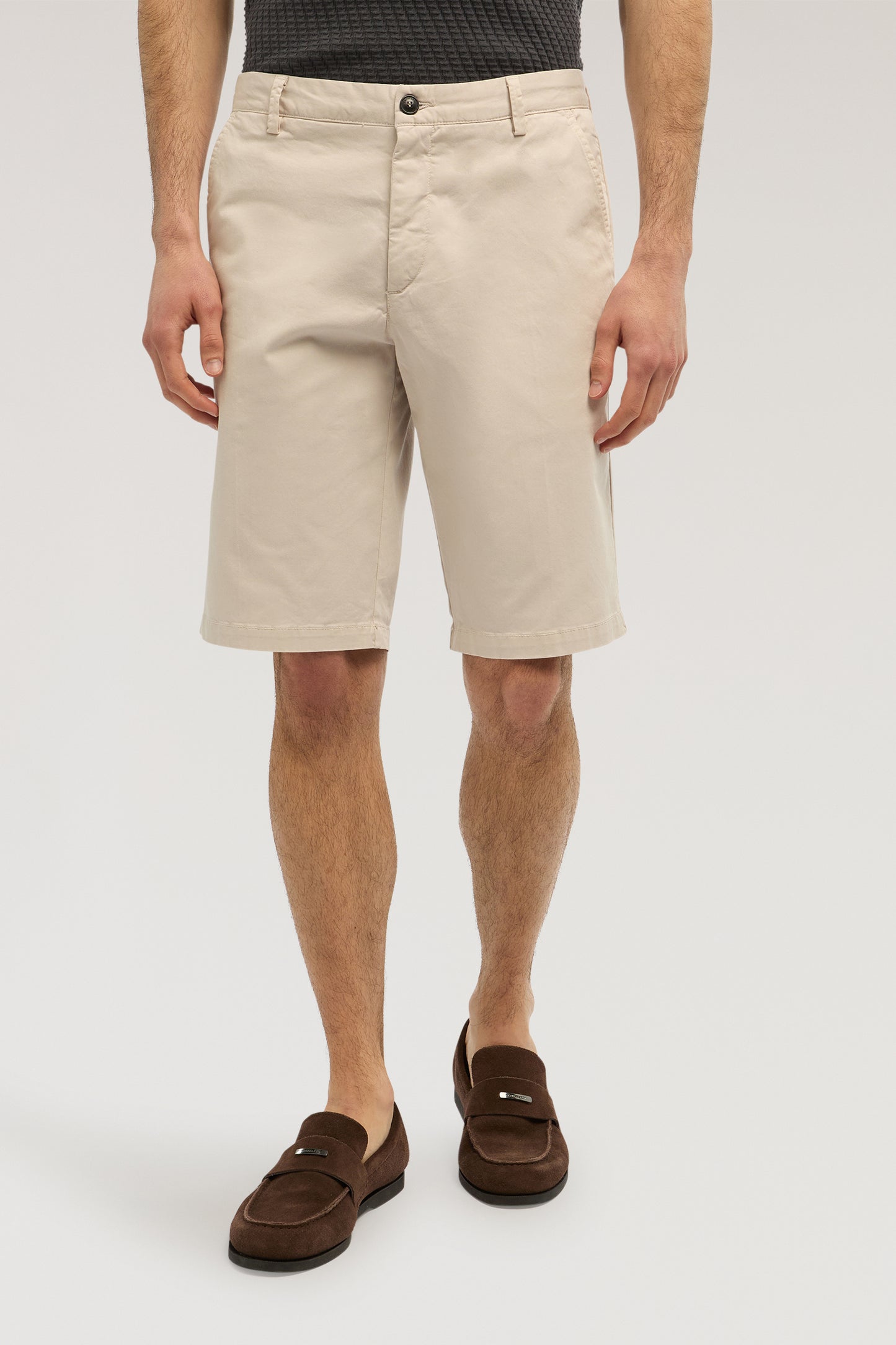 Bermuda Aviator slim fit in gabardina 2|e91a66b8d0505e344cfd3e31cfb8b45748926a518732f84163e198efa598cd1b