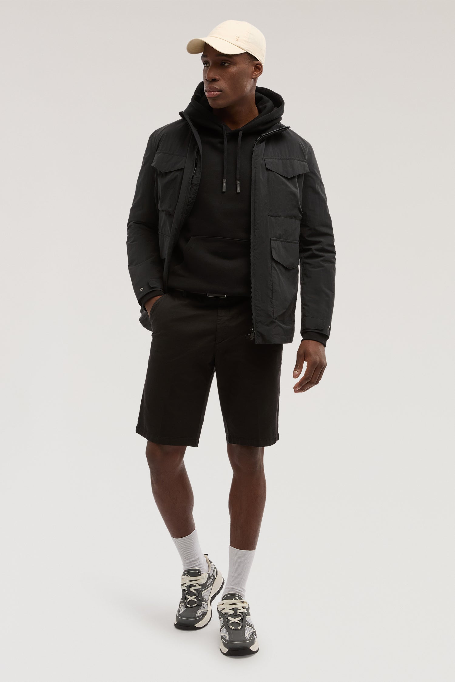 Bermuda Aviator slim fit in gabardina 3|ae85a84571a17f8972162cee955feb9343416df58df90a1779a54e02908e270c