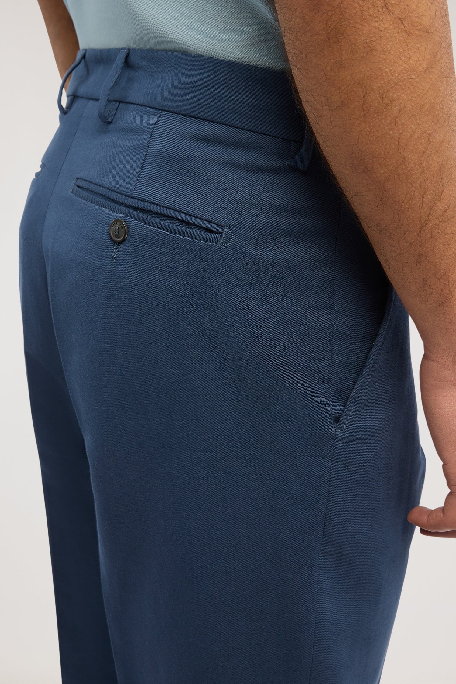Pantaloni relaxed fit in misto lino 3|f6c7859651ed7dafb924fe264db70b71a99eab35ff7cac96184fc8413a43f854