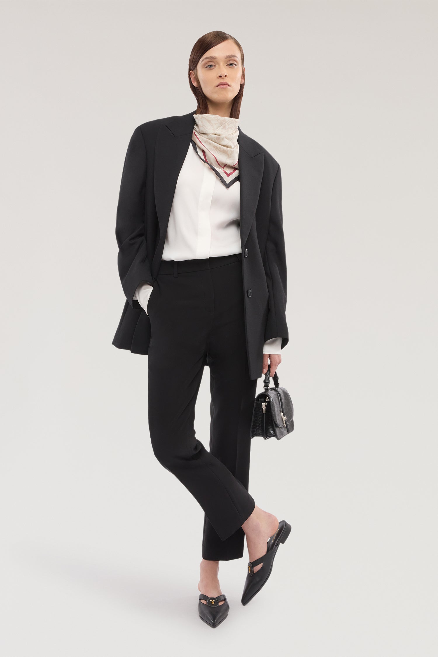 Pantaloni sigaretta in cady 1|e90bfffa3db35508ec3d767801cd6bdf1600fcaefb2a485b81ec1b643bac3895