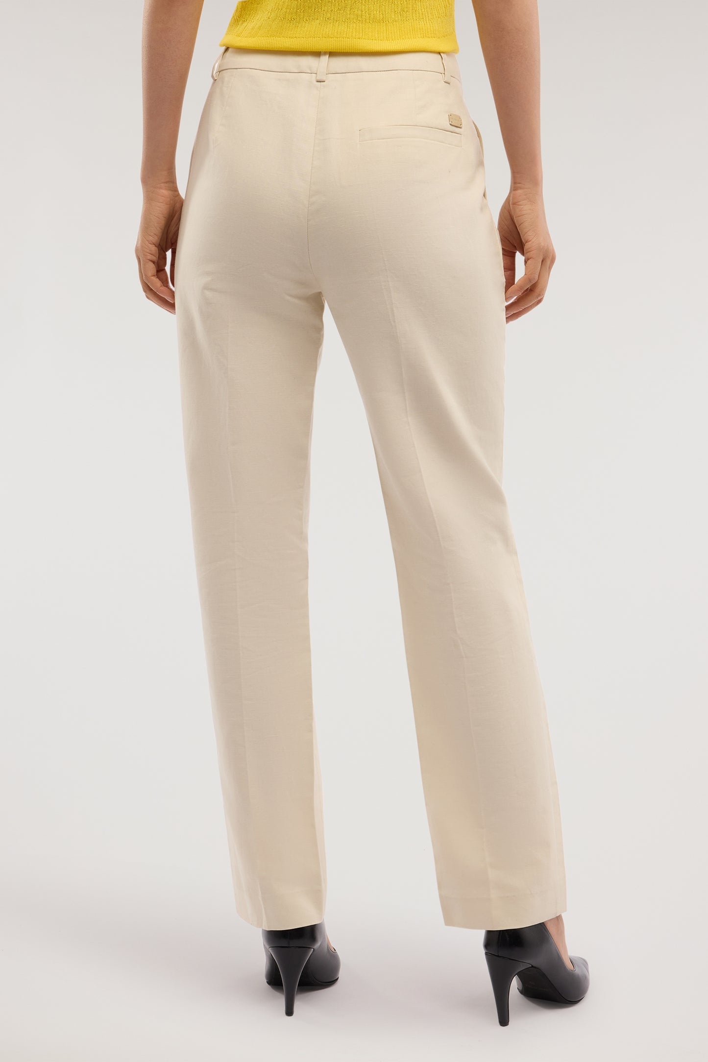 Pantaloni a sigaretta in cotone e lino 3|ef2068a81ef74c7b6e30ba3a3d63292e2e2ab0be16a02f55dcd9a2b3defb9e69