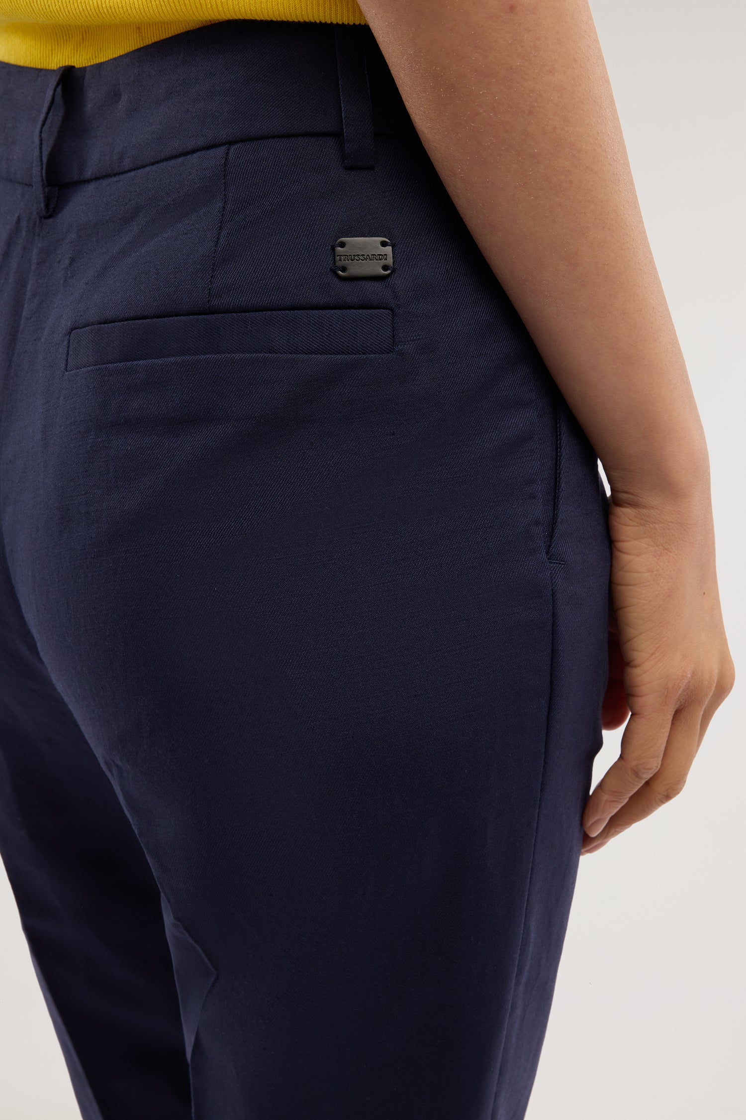 Pantaloni a sigaretta in cotone e lino 4|0c3cd83b73c031a6f590bacd03250ecbb37f3f98bed6124d075aff6dd023cd96