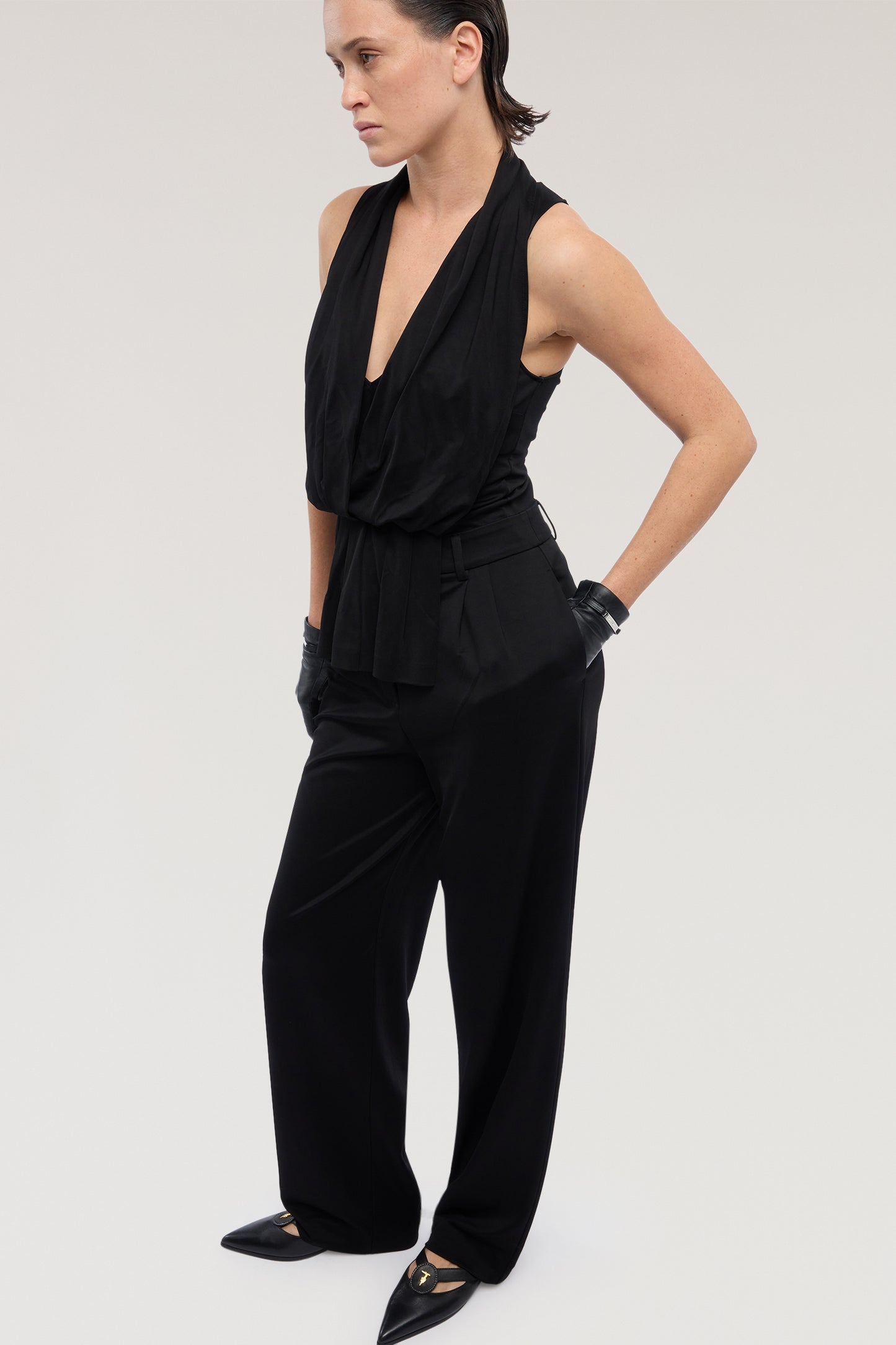 Pantaloni ampi in tessuto fluido 4|61709ae5420aff114a8d2caf9e3e27d60f1746c99d97280e55f2474055e104ee