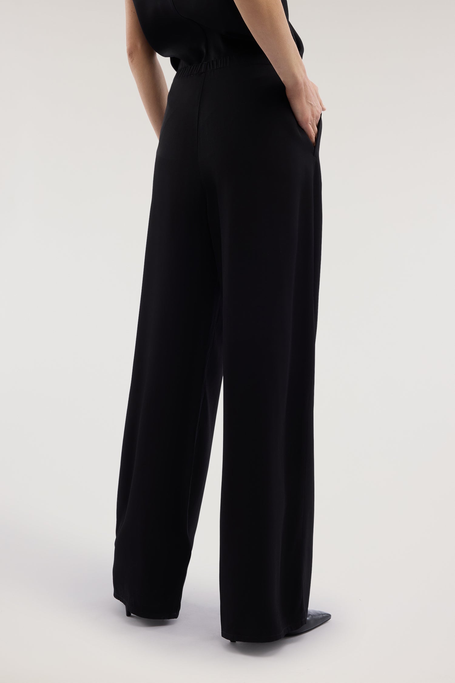 Pantaloni palazzo in twill di viscosa 3|46f7e155e78294f64744239d72eb878302c6dd4580f0f07a4b5ffa0cb0e2ecd2