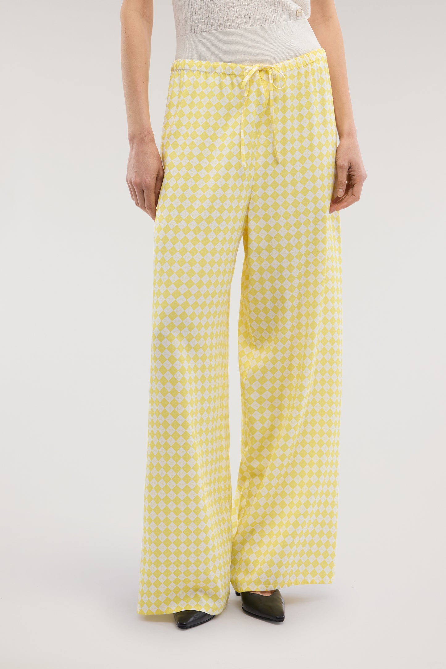 Pantaloni ampi con stampa in twill viscosa 1|c9d18ffc44eb69bb85cc93fa2c2b64d71ac4ad4ce575ee2ae2a559a45d609e59