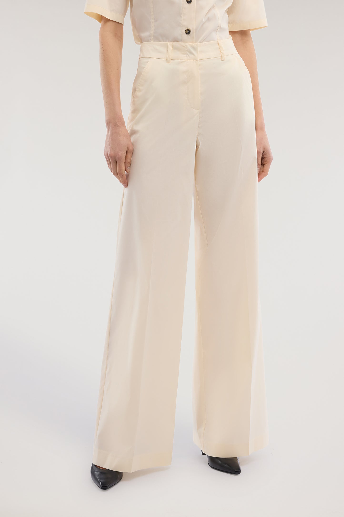 Pantaloni ampi in cotone leggero 1|07c6f040f73a7ee78ad6e45db9a9248482f3628698e72497438b1ef898c9dd9d