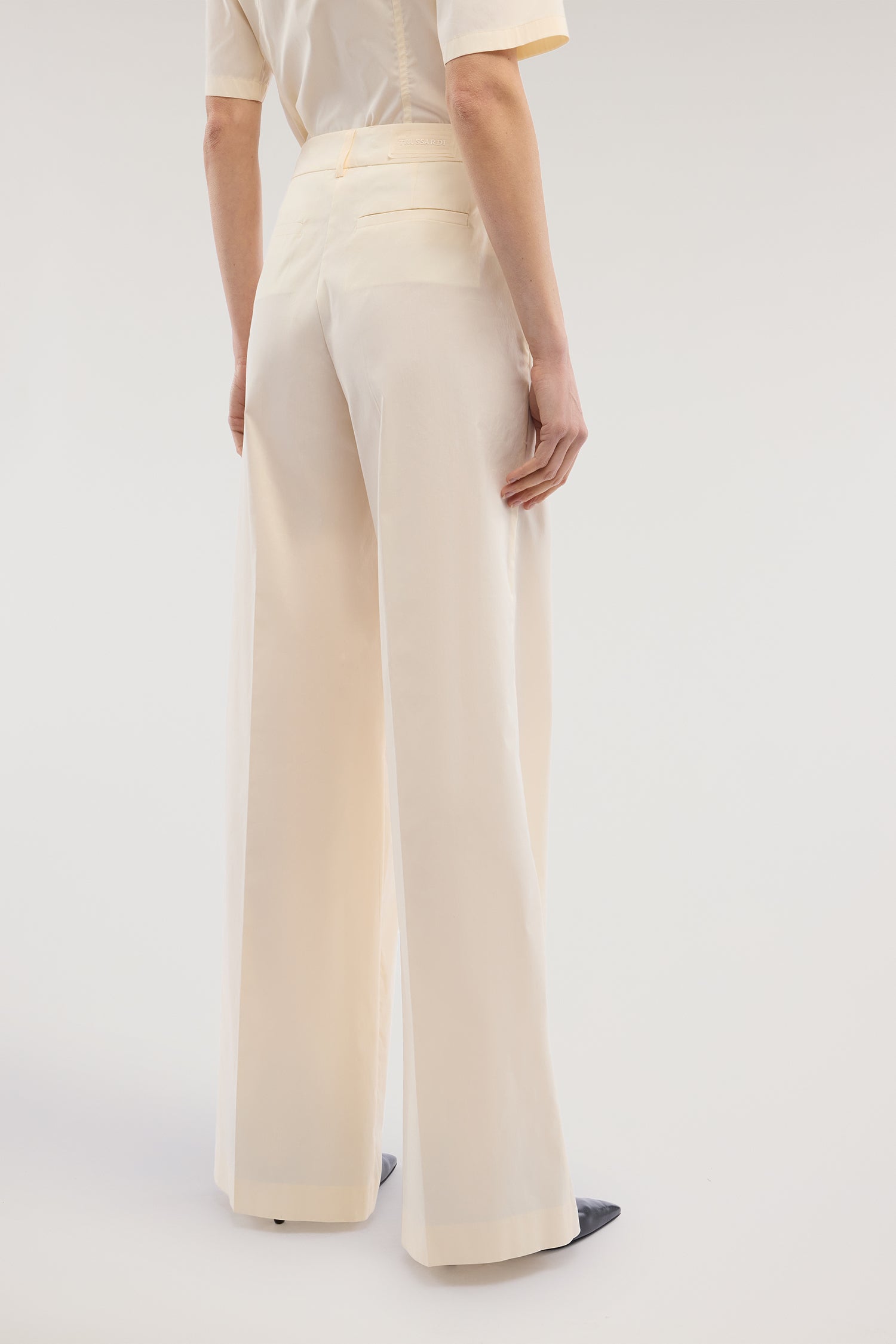 Pantaloni ampi in cotone leggero 2|fd605ee091d89cc24bec30dcd6dbaa14eec5b296383433c14b3e6ff23b9ebf55