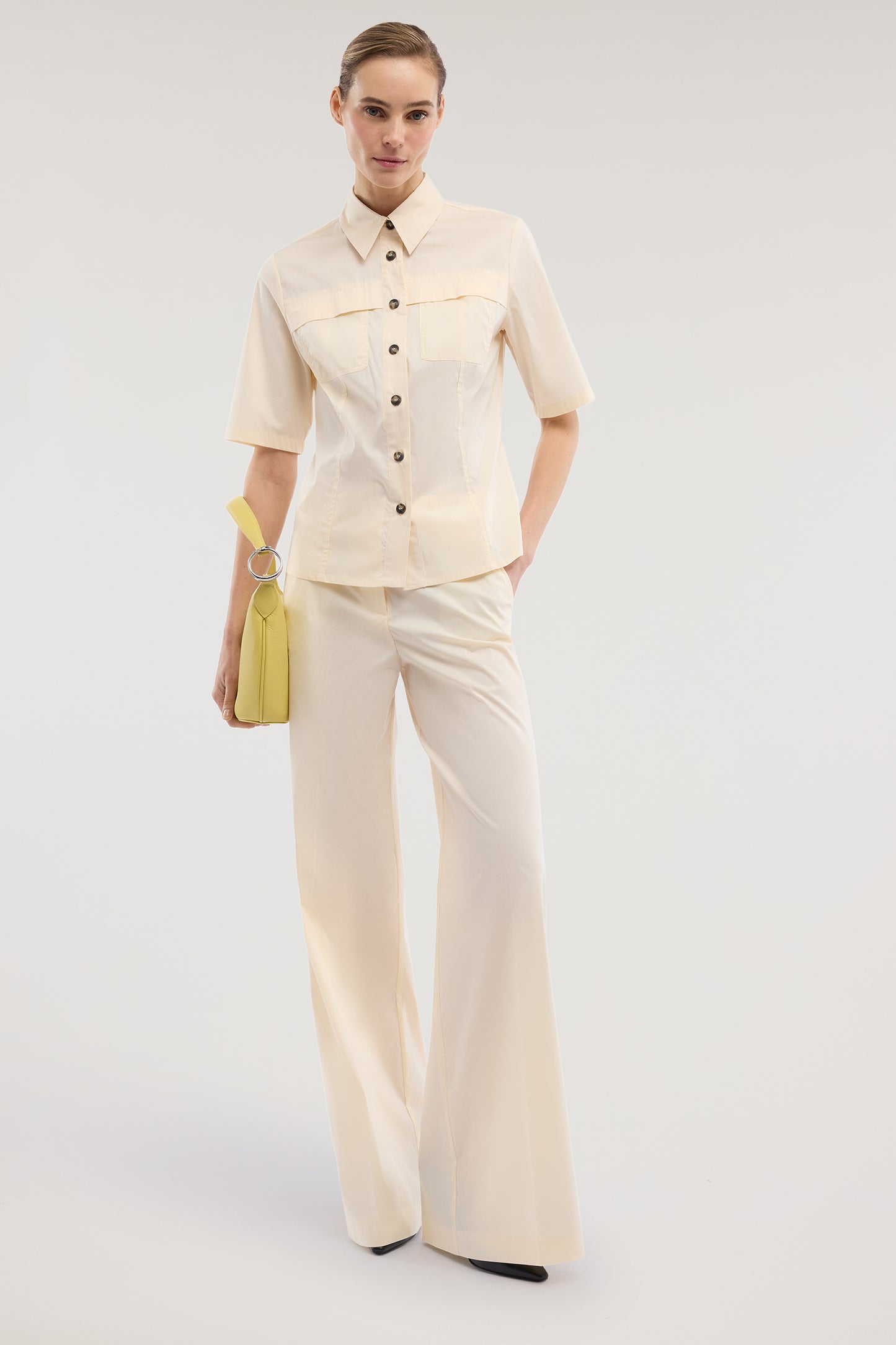 Pantaloni ampi in cotone leggero 4|c5b55e487a348b67a50ea6a09bb1a4fd5a8c1fabdb970566857a3f794950b13d