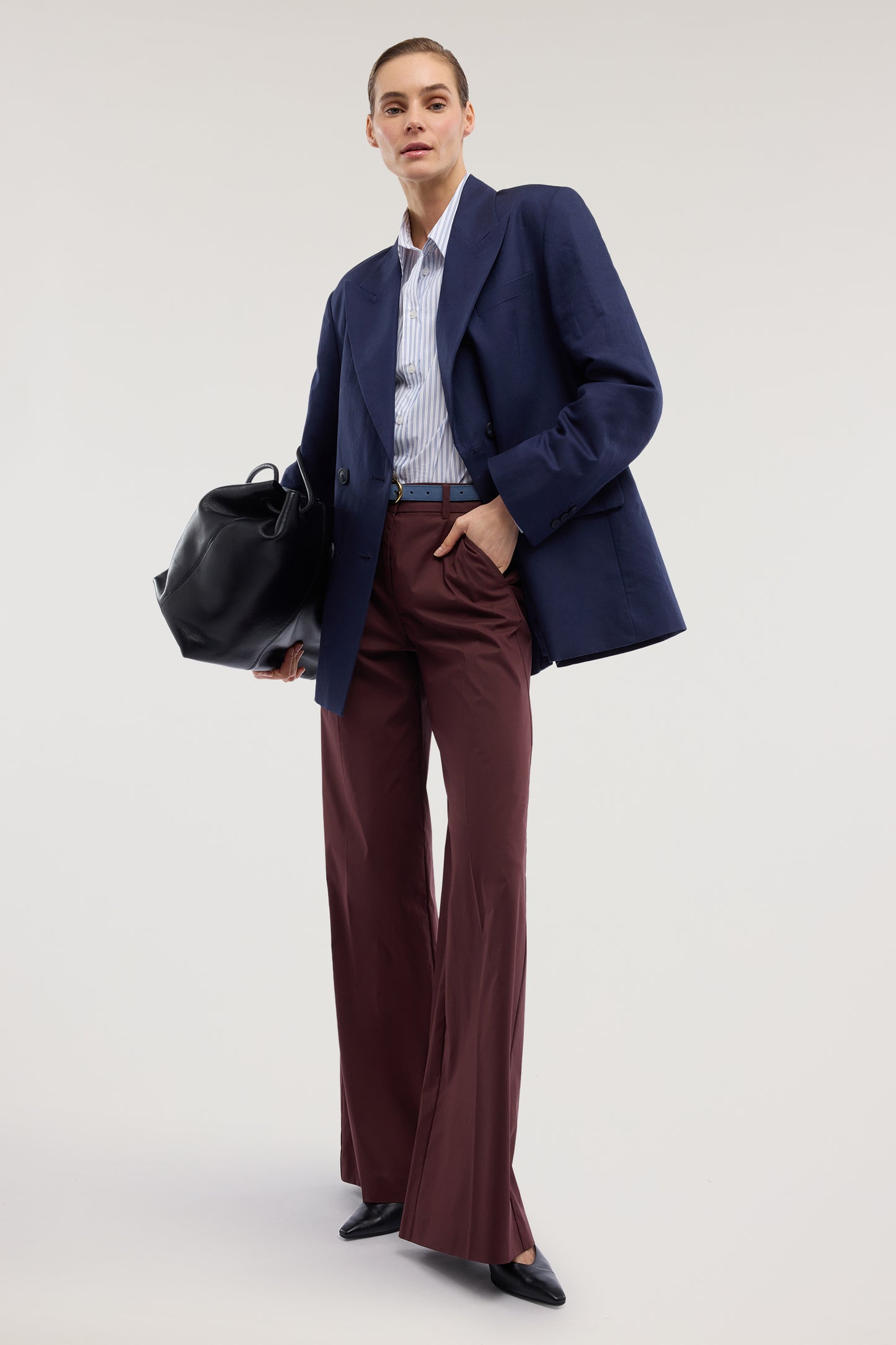 Pantaloni ampi in cotone leggero 4|97197abb8338031236d59f391bff48f1c768c3d5170e56119379ab328df4e0cb