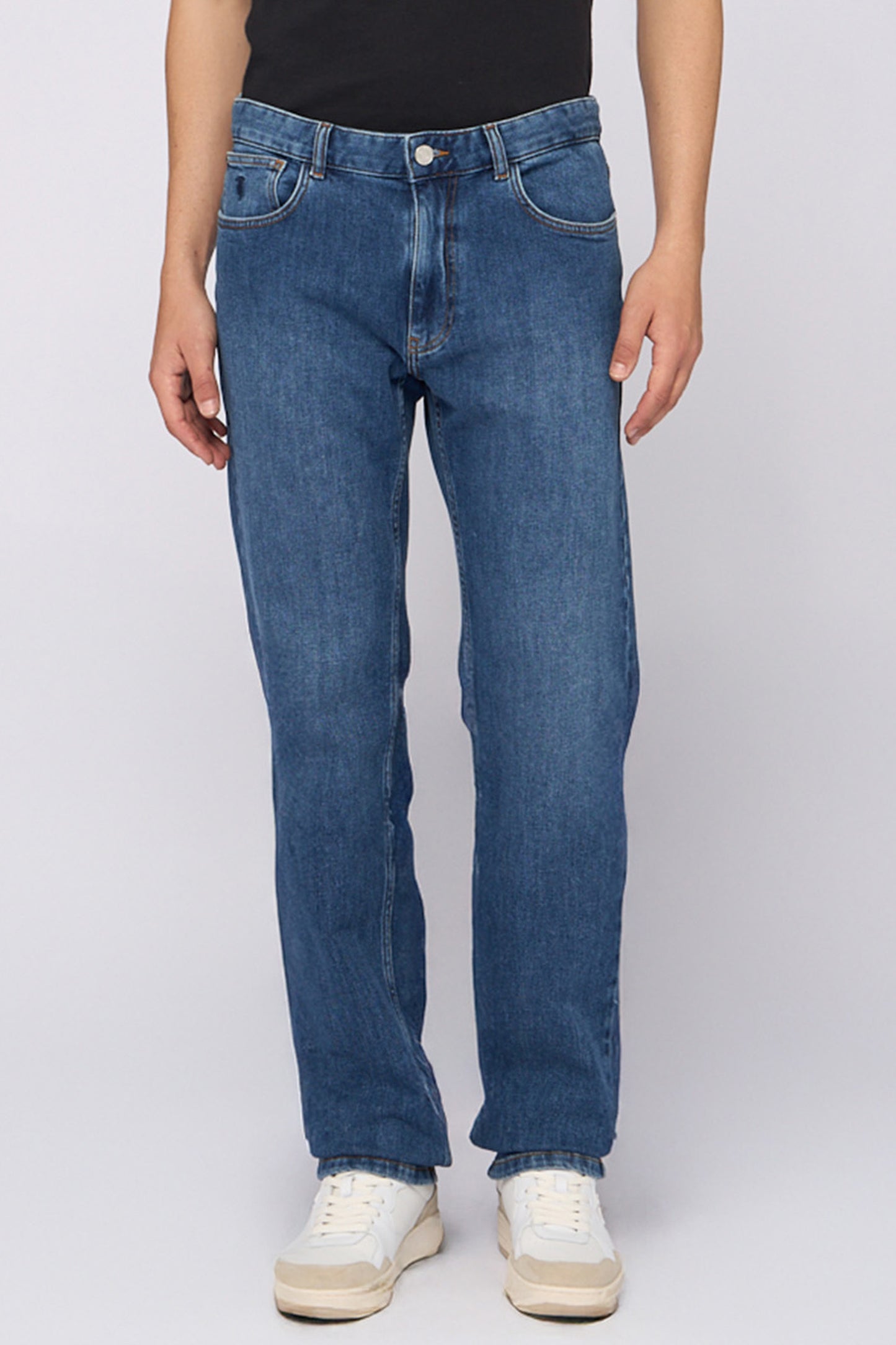 Jeans 370 slim fit in denim super stone washed 1|d428a932cc3e4140631d57277af5be5a53150155b12cb0330f7eb20401d9f4b5