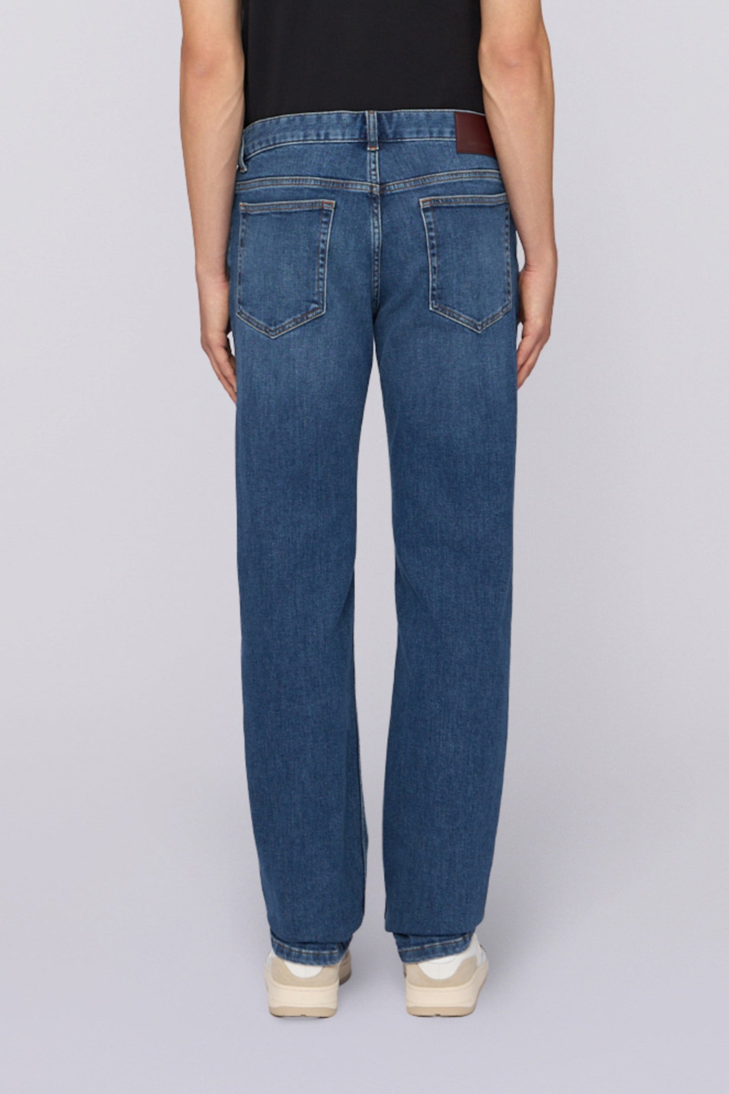 Jeans 370 slim fit in denim super stone washed 2|b306a9964f8ea0cec40bf4a4c0754119eb6e676183819a6ae5b87d216360a16a