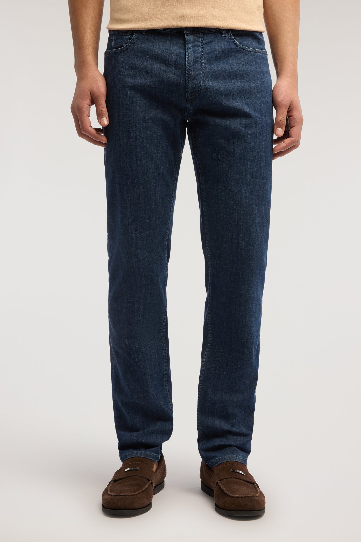 370 Slim – Jeans in Denim Comfort 1|5d61b8121bcbcb47889b6b1b648aa2571a237c668f265989d1b9769b36e9063c