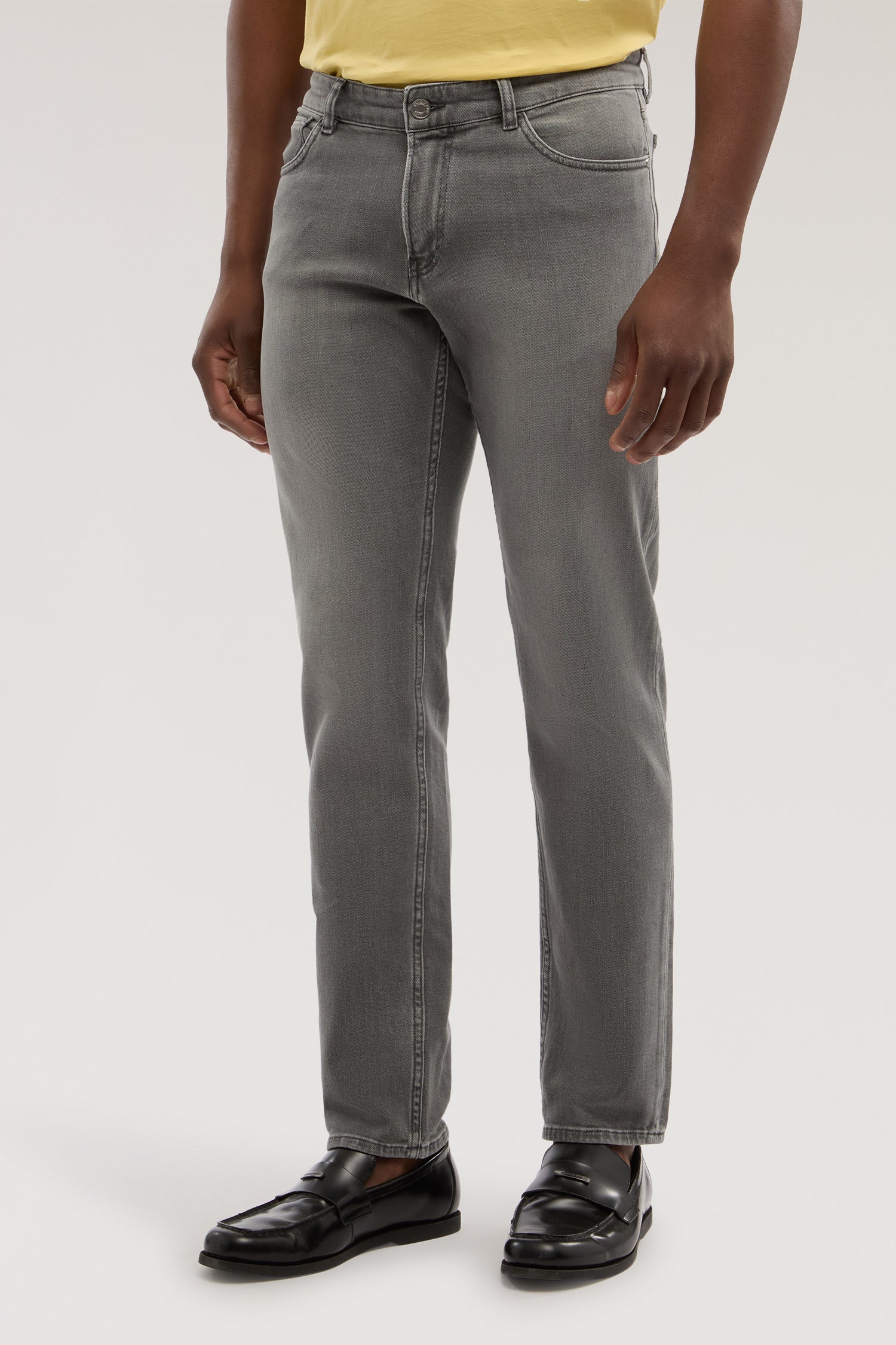 370 Slim – Jeans in Denim Comfort 1|4593c100640587c9114bb6596cd414d797417c677982429ae7a993e95521df39