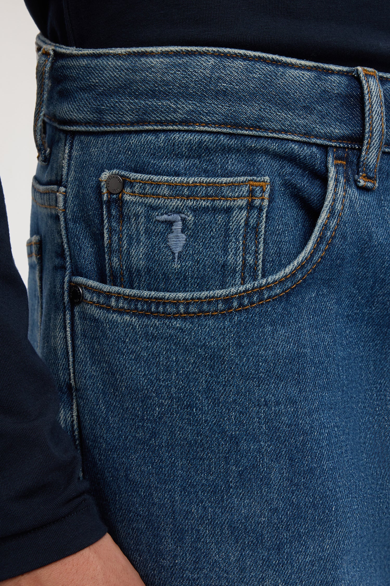 Jeans Straight 380 ICON in denim stonewashed 1|a3bacf7ea2429c71ddeed33ee99cacb6a04029e4bdb4432a420253e64a41bdd2