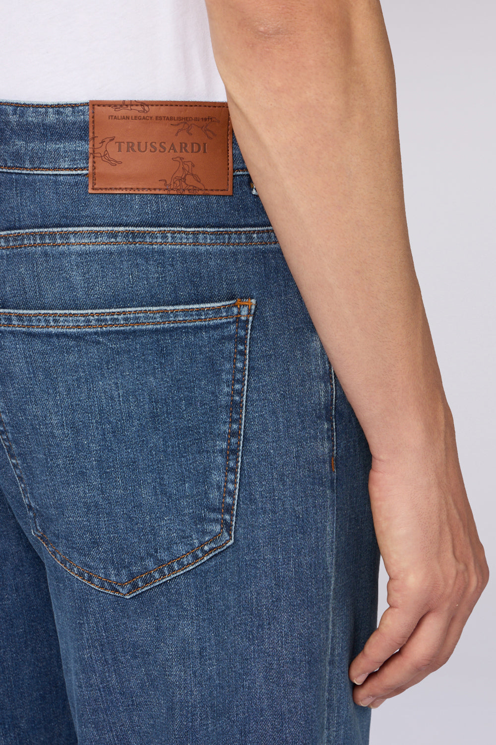 Jeans The Dynamic 390 regular straight in denim 5|cc3e9428225ac907290471ca7184b8403843d0728e1824b7b27ddb0da3b6bc28