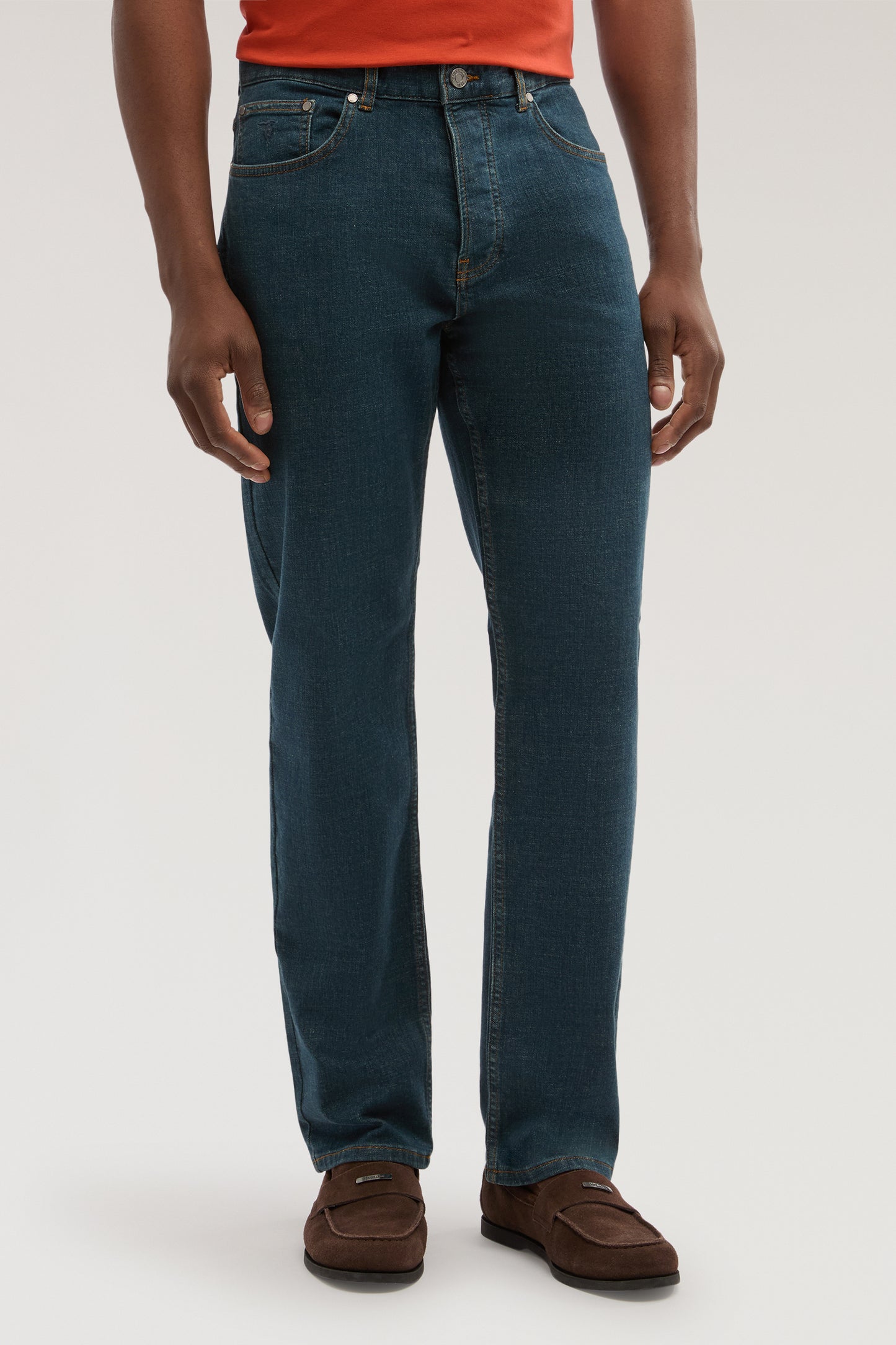 390 Straight – Jeans in Denim Comfort 1|b058181b7f74c32fd060621f16b947d2d39a64a56267fa71ba50cc0d845fc2b7