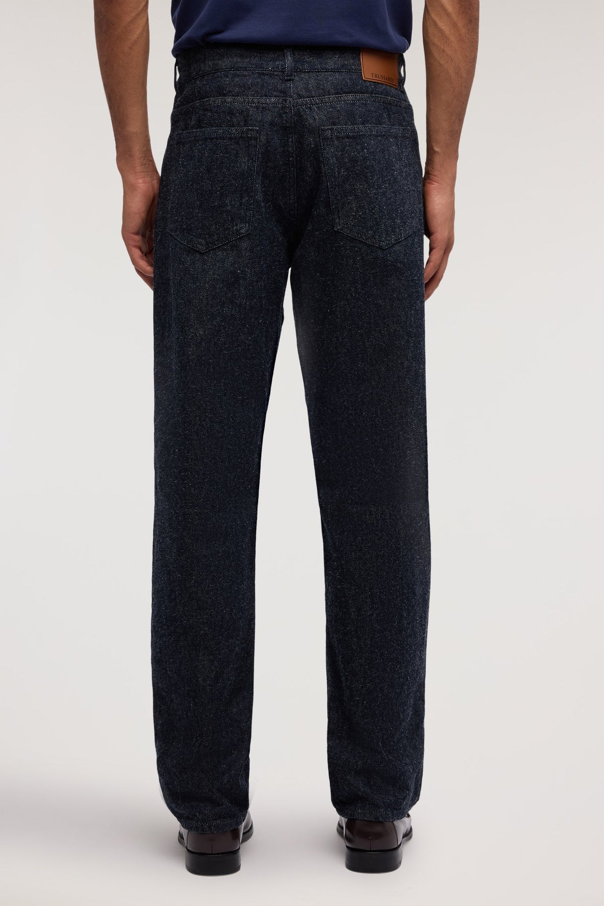 390 Straight - Jeans in Denim Cardato 4|81bbf24dddaae3cf6f535b23c4351115d3f3a19e6e3f37cee4041c1da43b0d68