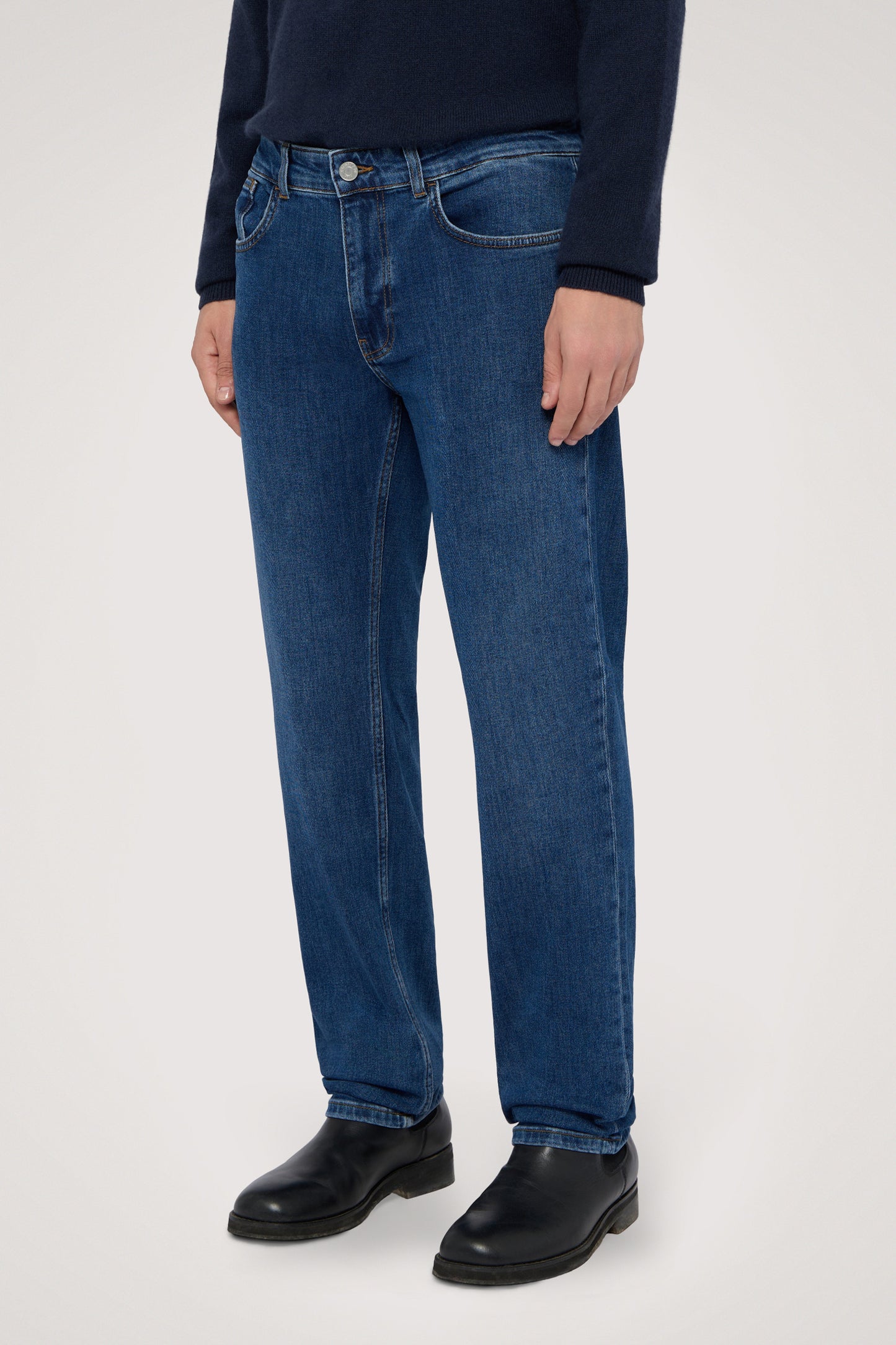 Jeans Regular 380 ICON in denim stone washed 1|fc16d2d7b44b281c34775004085a7a76f3042df337c1bfac053cfd374e5100ac