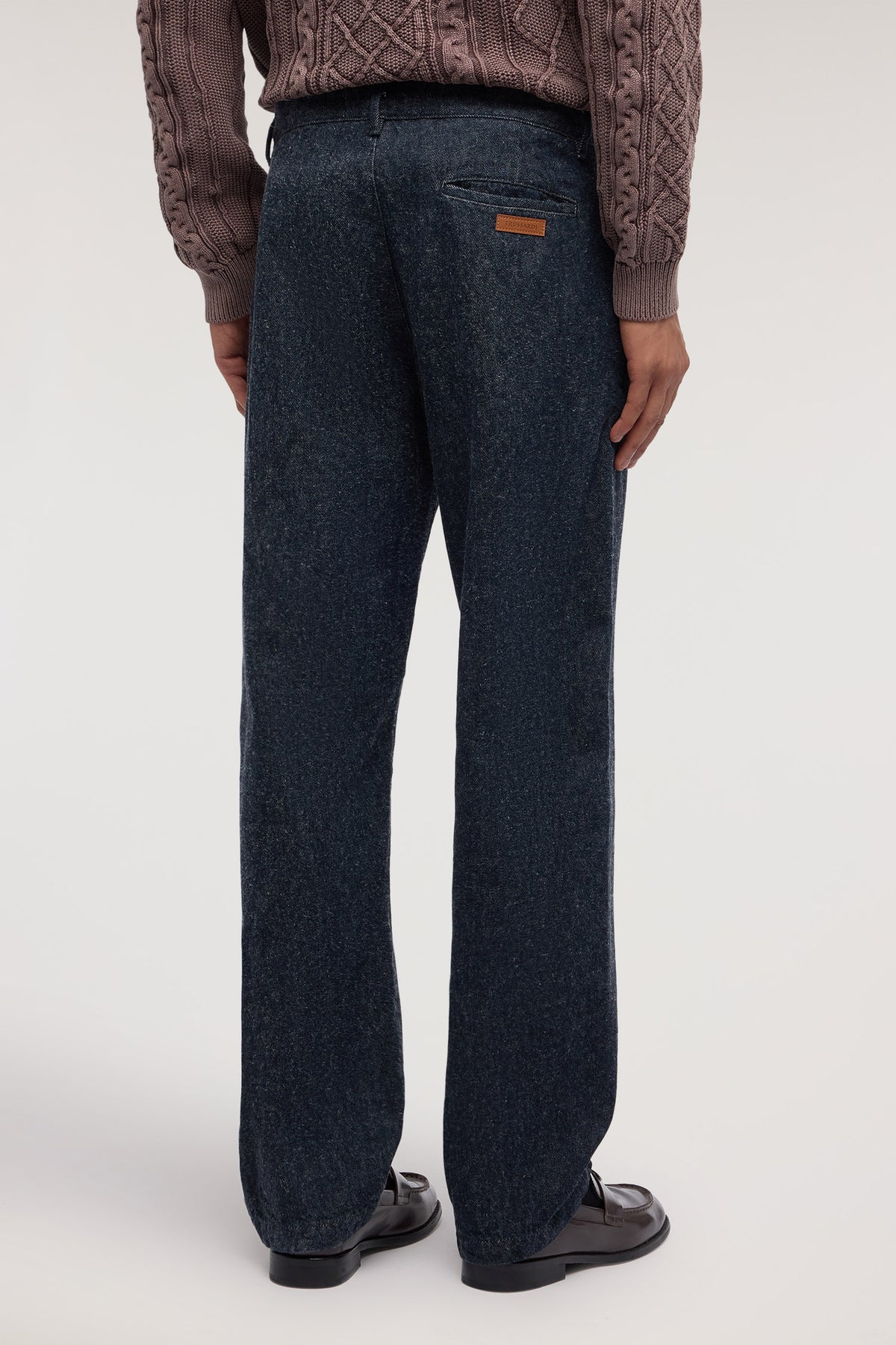 Jeans Regular 302 in denim bottonato cardato 4|64b87c728738fa05047a70f1d2406a08f0753238391d7f948952ee6863e3f389