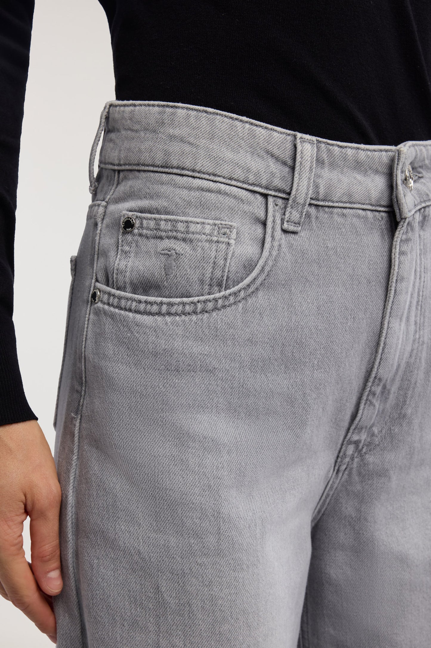 198 Wide - Jeans in Denim Fluido 4|2873811bf7d3bea324ae28c5968853bcc0ffa097198c3870bcf6715ab0387472