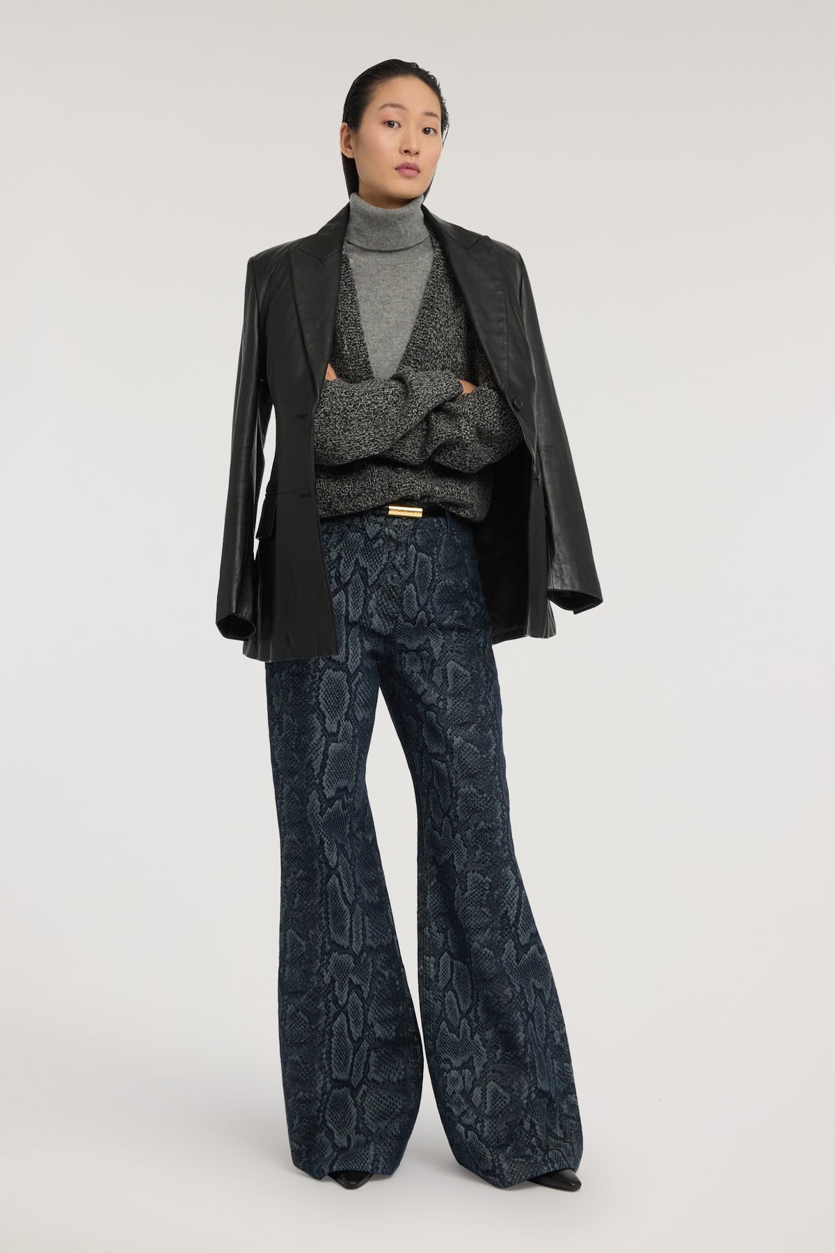 Jeans Flare 132 in denim con stampa pitone 2|671a458157cdcb1c73b962335c09e8bc5f61e75b53c7ec598ebe27133cf432da