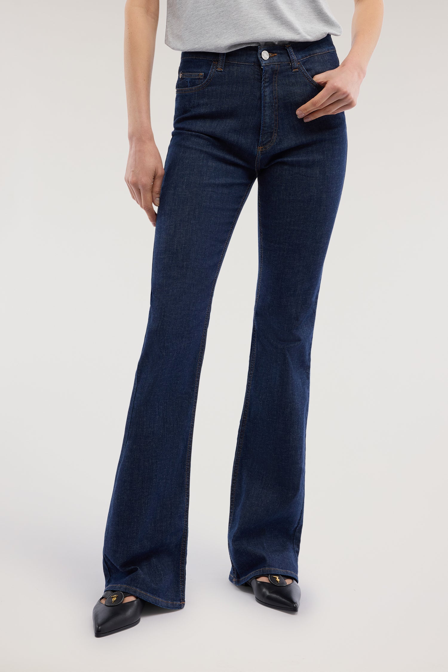 131 Flare – Jeans in Denim Comfort 1|8c97af72ac5f35489baaddfa78a28f26a59ebb2580da2a96c6caf5c1f4047117