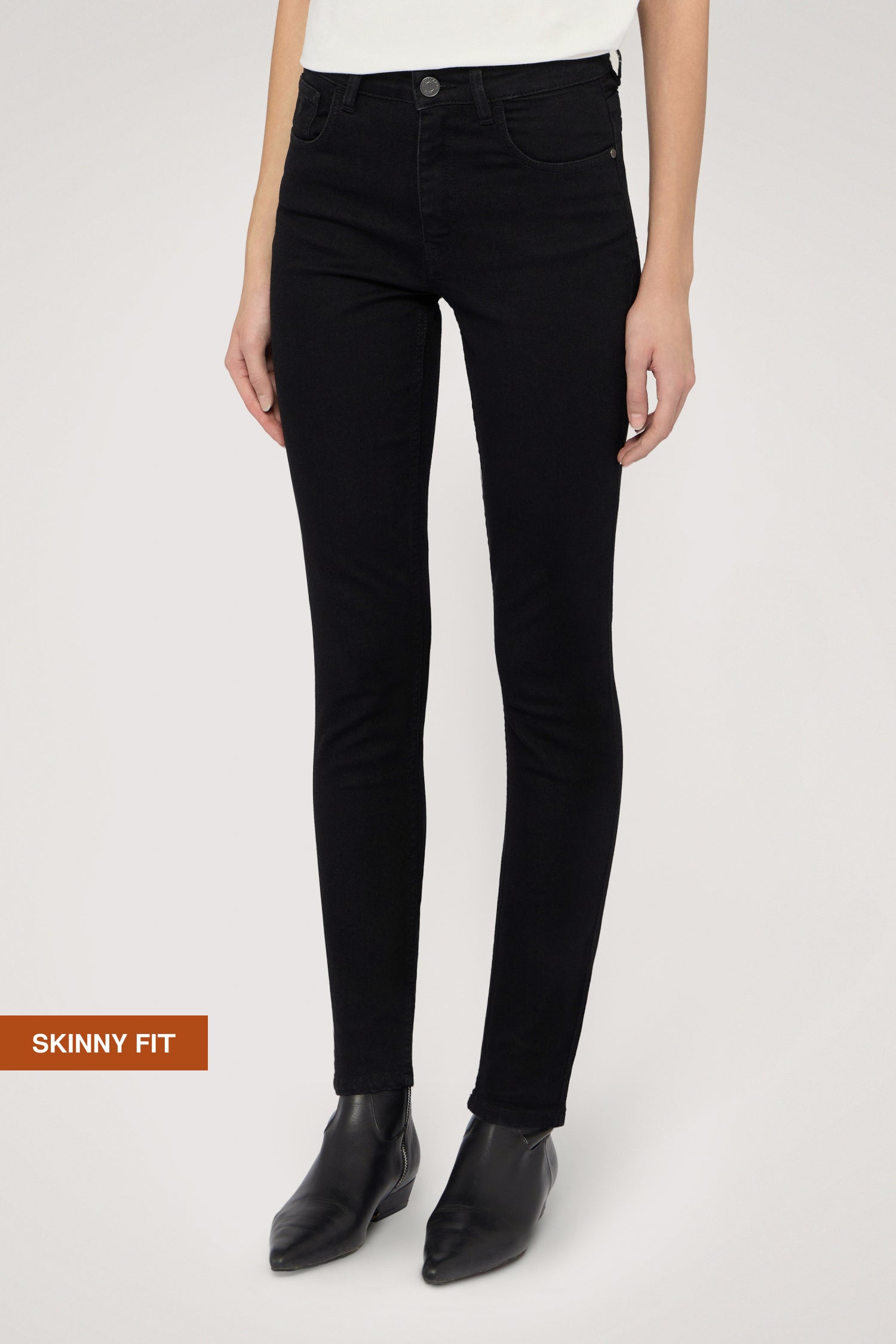 Jeans Skinny 105 in denim rinse 1|0534e2d56eeba3a76492288a6f390d087f9b6d05d582acf17cc4fbb9bbff80eb