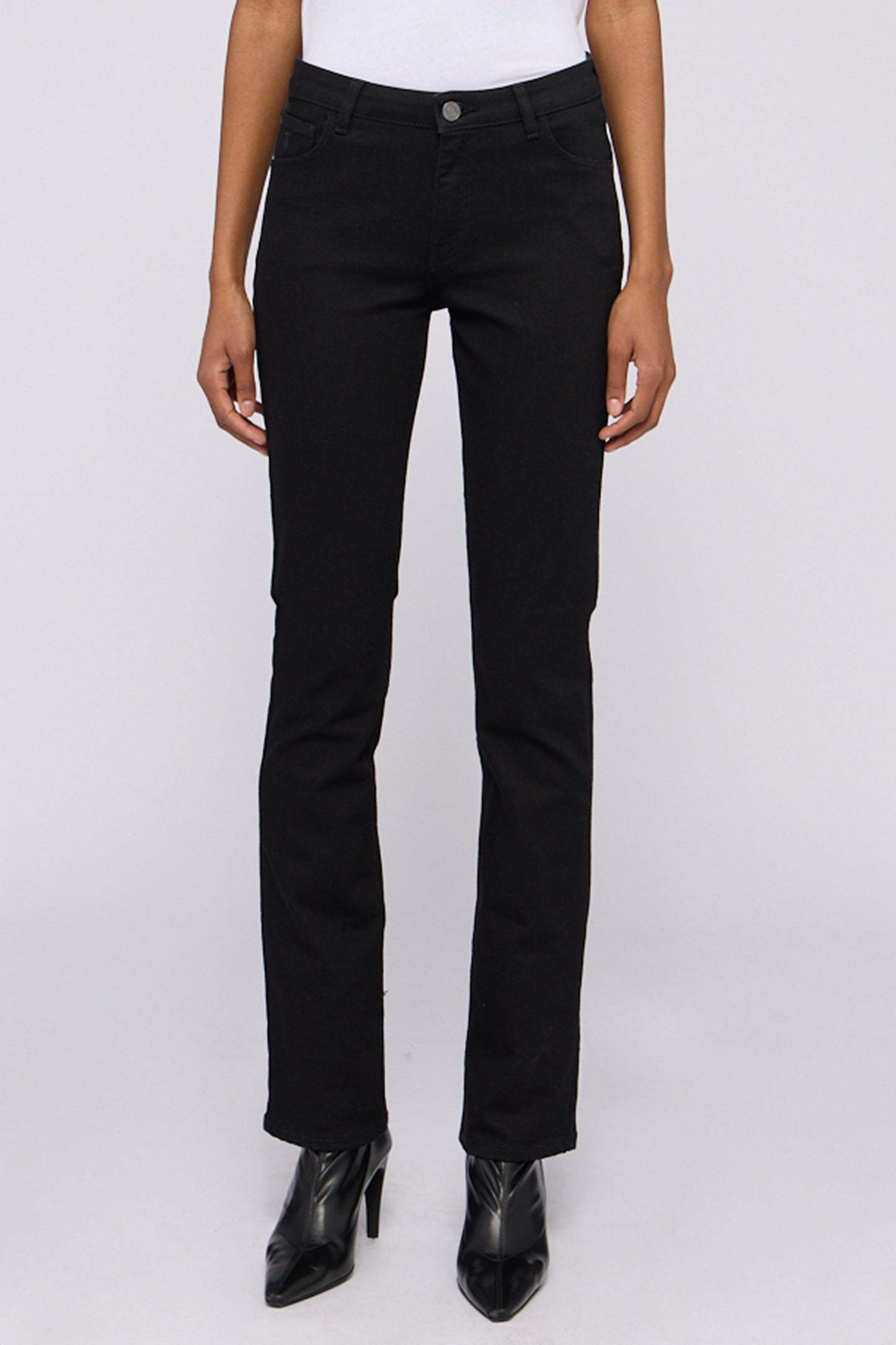 Jeans 130 slim fit in denim rinse 1|a7bcf242834aaf096135e2da1b1e6bed2f6838e9ca8e8788ed8c9f50e6a714d5