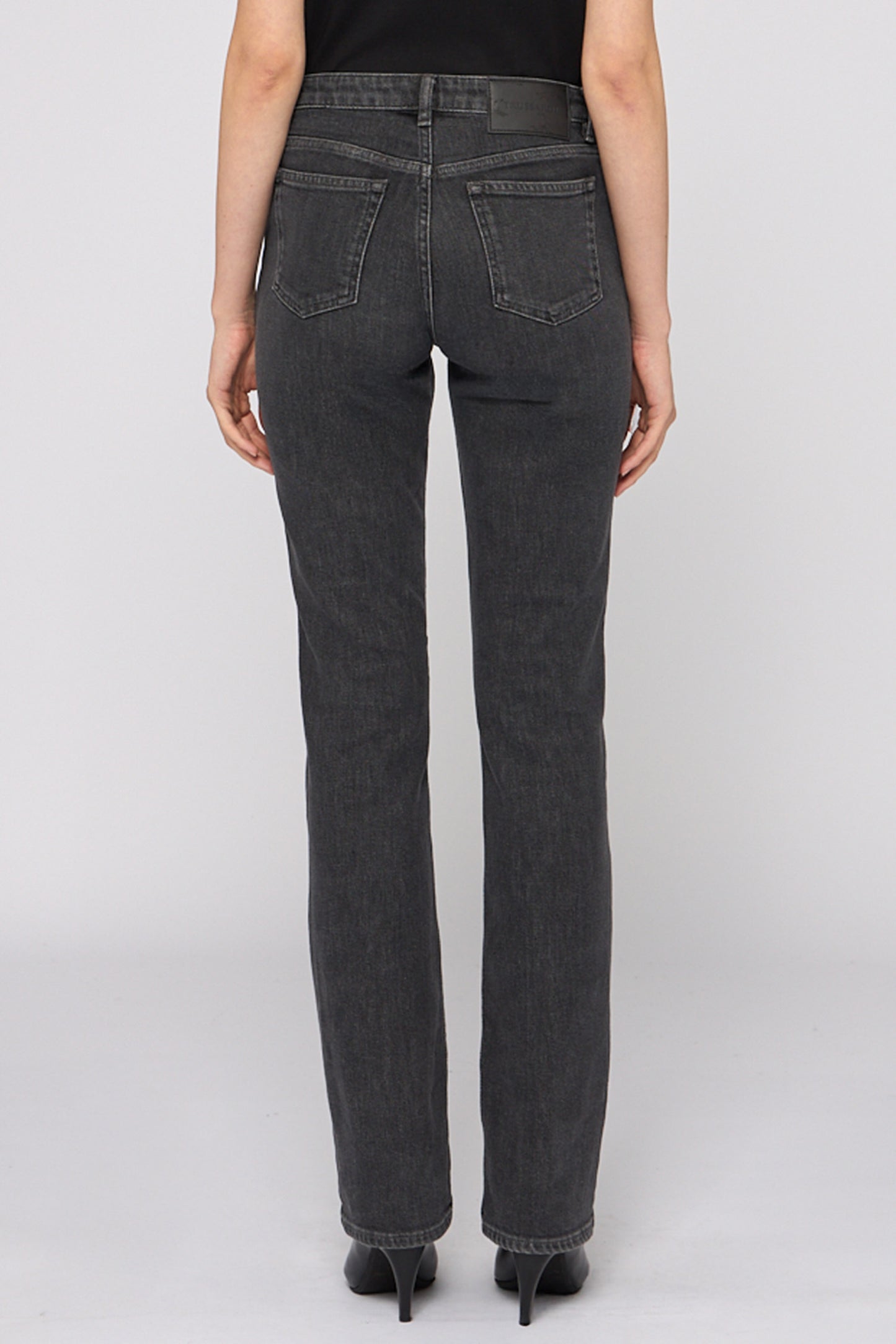 Jeans 130 slim fit in denim stonewashed 2|c9669fad6e98fb40cb7ac7bacbcdcd66105e02641113e453fe462b0a8bec0078