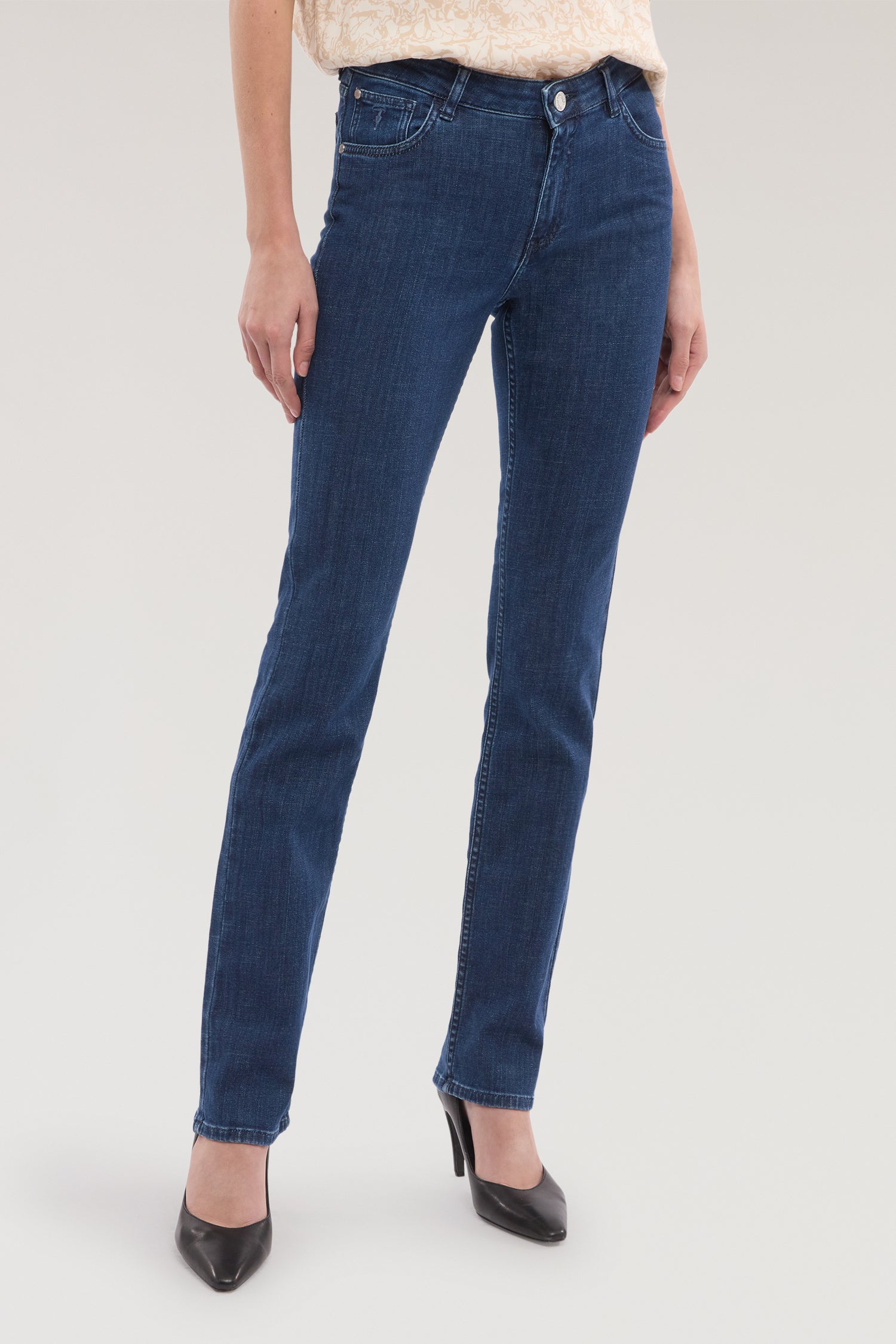 130 Slim – Jeans in Denim Comfort 1|b937265a5f4497a074ce0e79d496363949371a682ccf5b8fa3db17ec4ae59fa5
