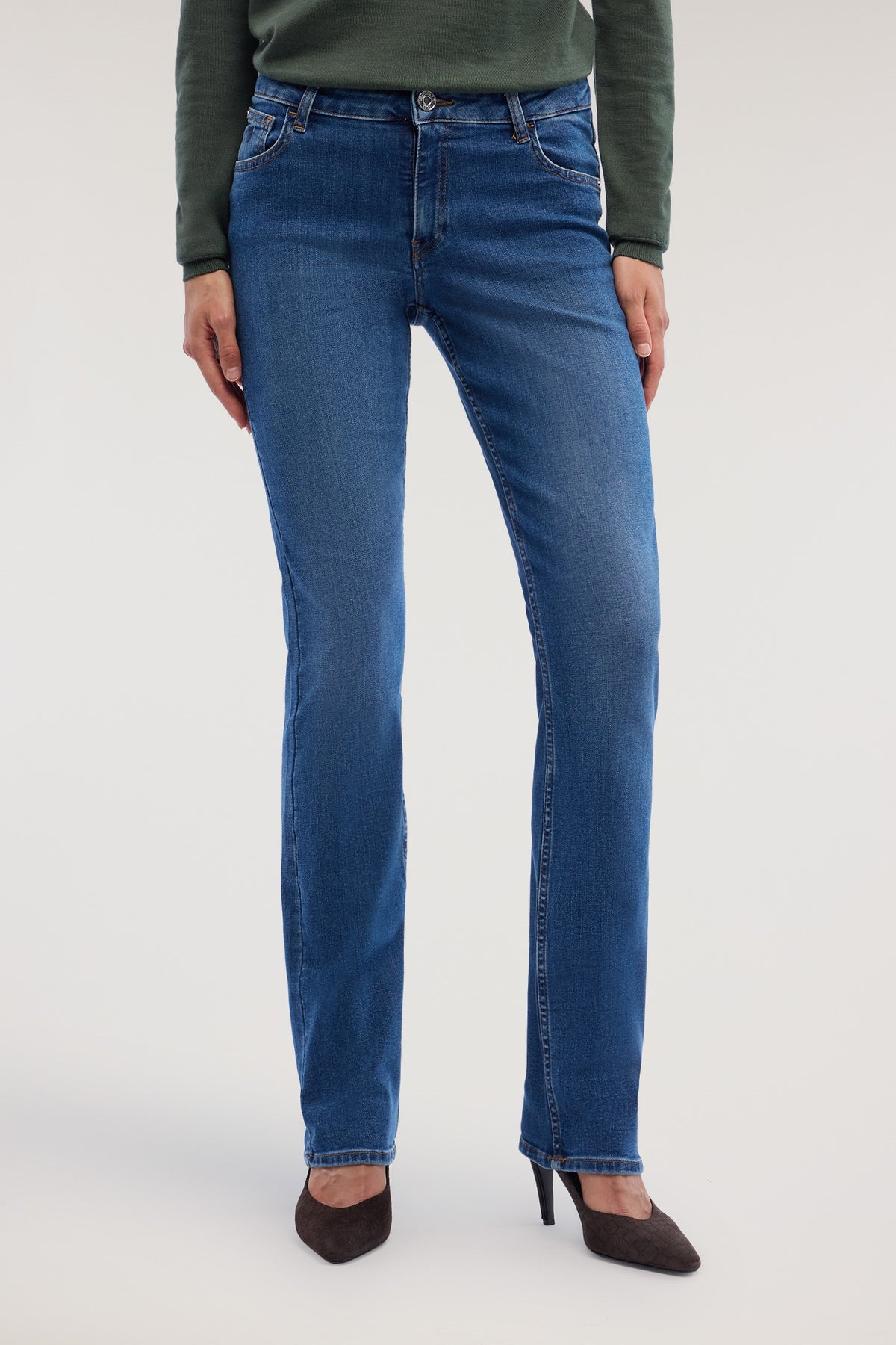 Jeans Straight 130 CLASSIC in denim stonewashed 3|dbfdad73378b7f11dfe0be97a7e6b67a0a6c48a22595b2c60cb6c74a8dfcfa67