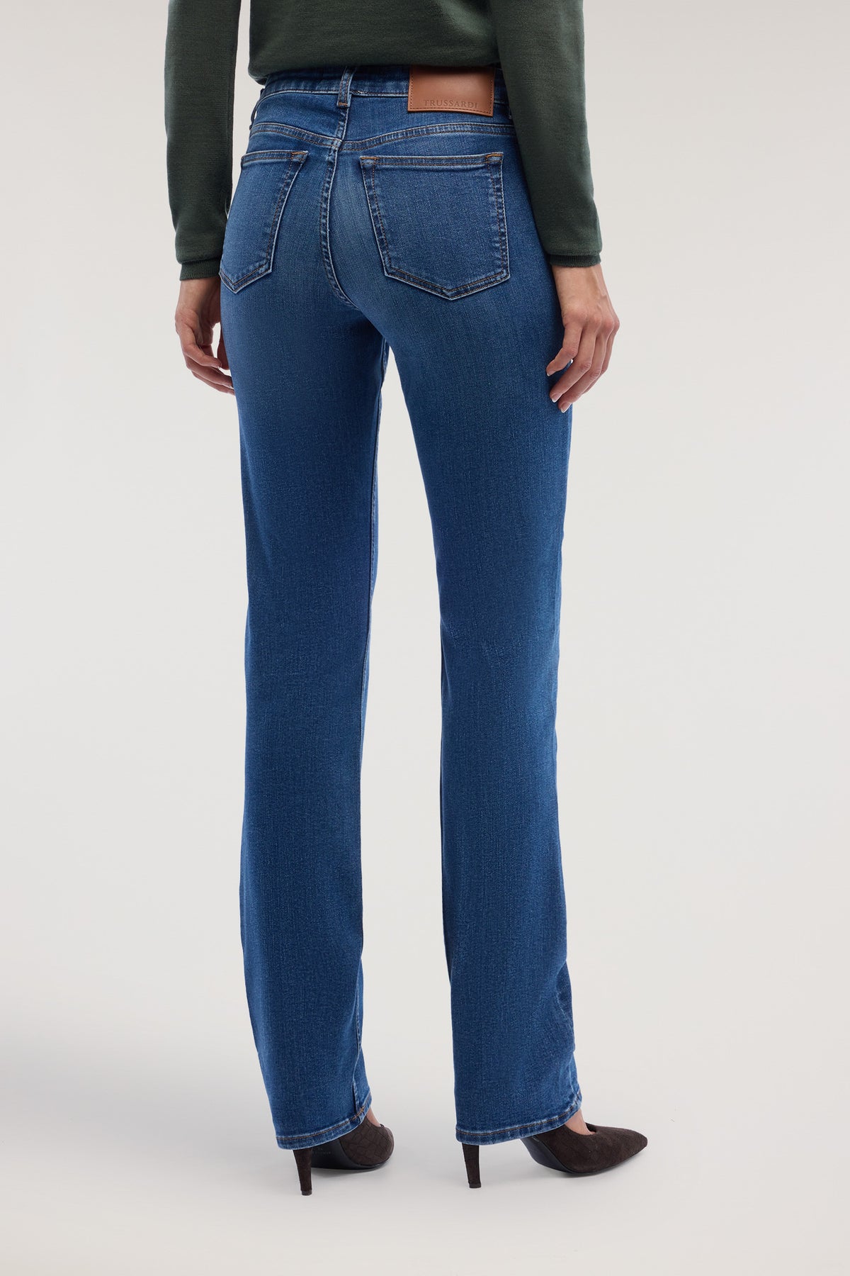 Jeans Straight 130 CLASSIC in denim stonewashed 4|2019318ea5fd74b2bd0bdc2d12850589bc1dd0a201dfa4e479e3d8622cb1a08f